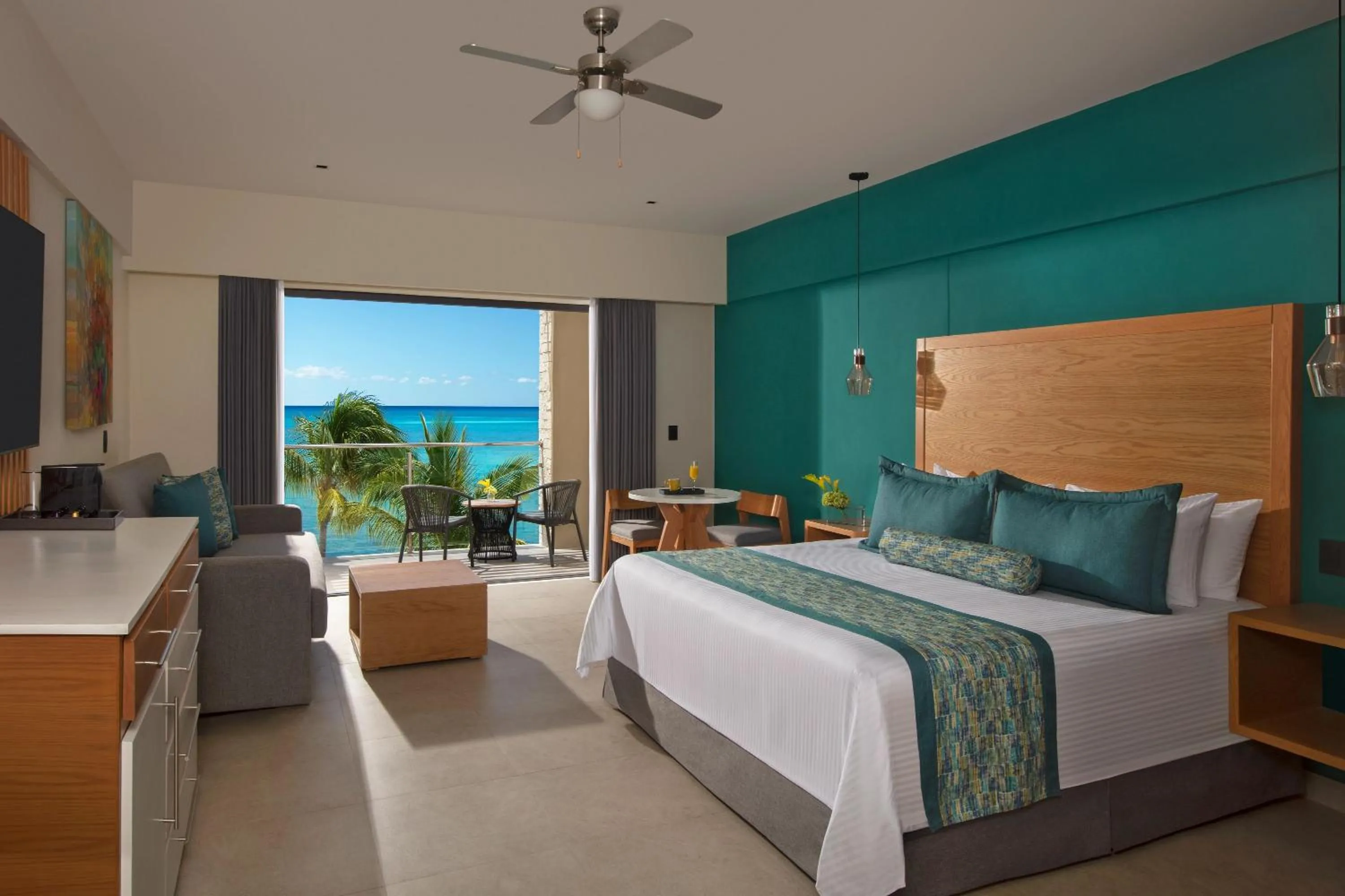 Bedroom, Bed in Dreams Cozumel Cape Resort & Spa