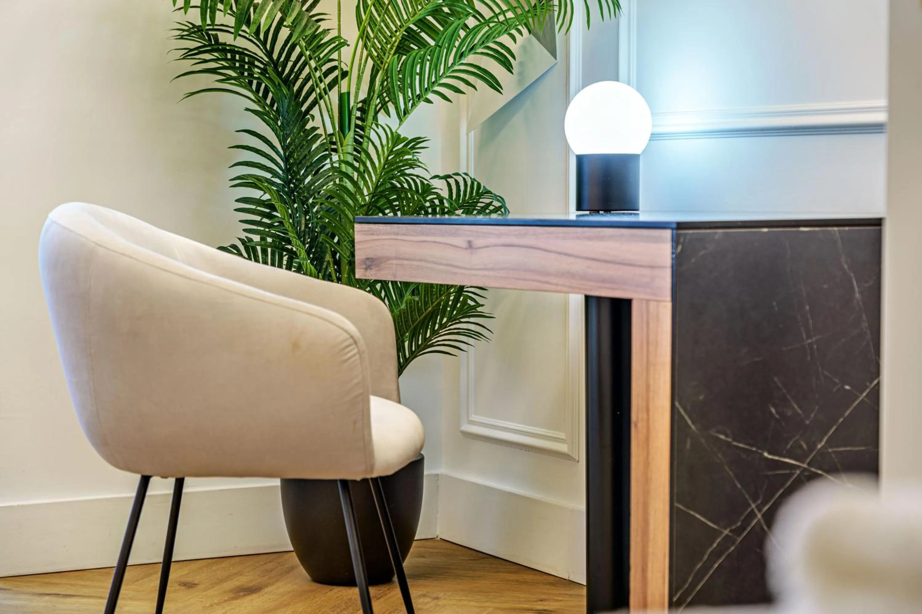 Seating area in Gran Alameda Centro