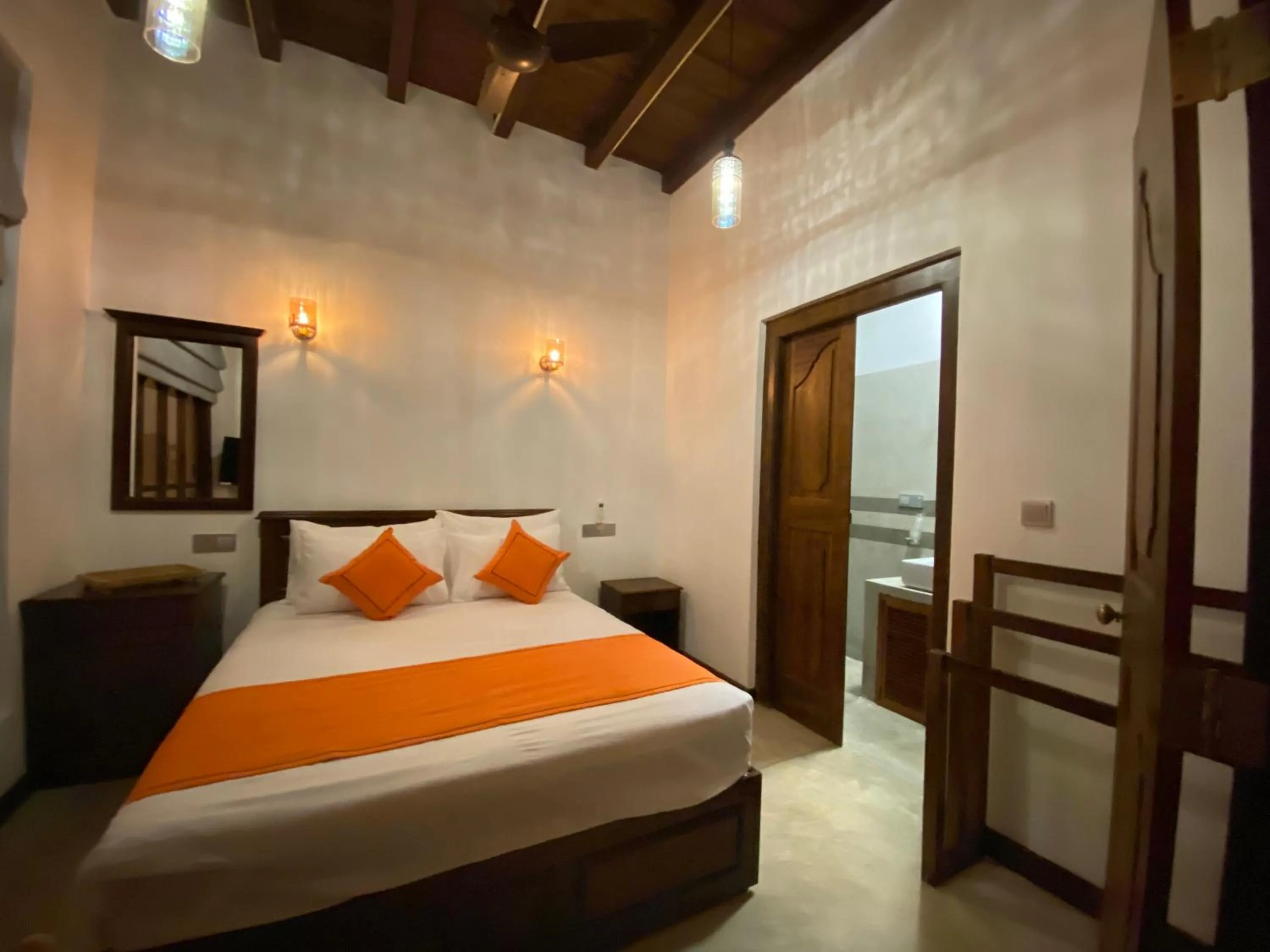 Photo of the whole room, Bed in The Dutch Boutique