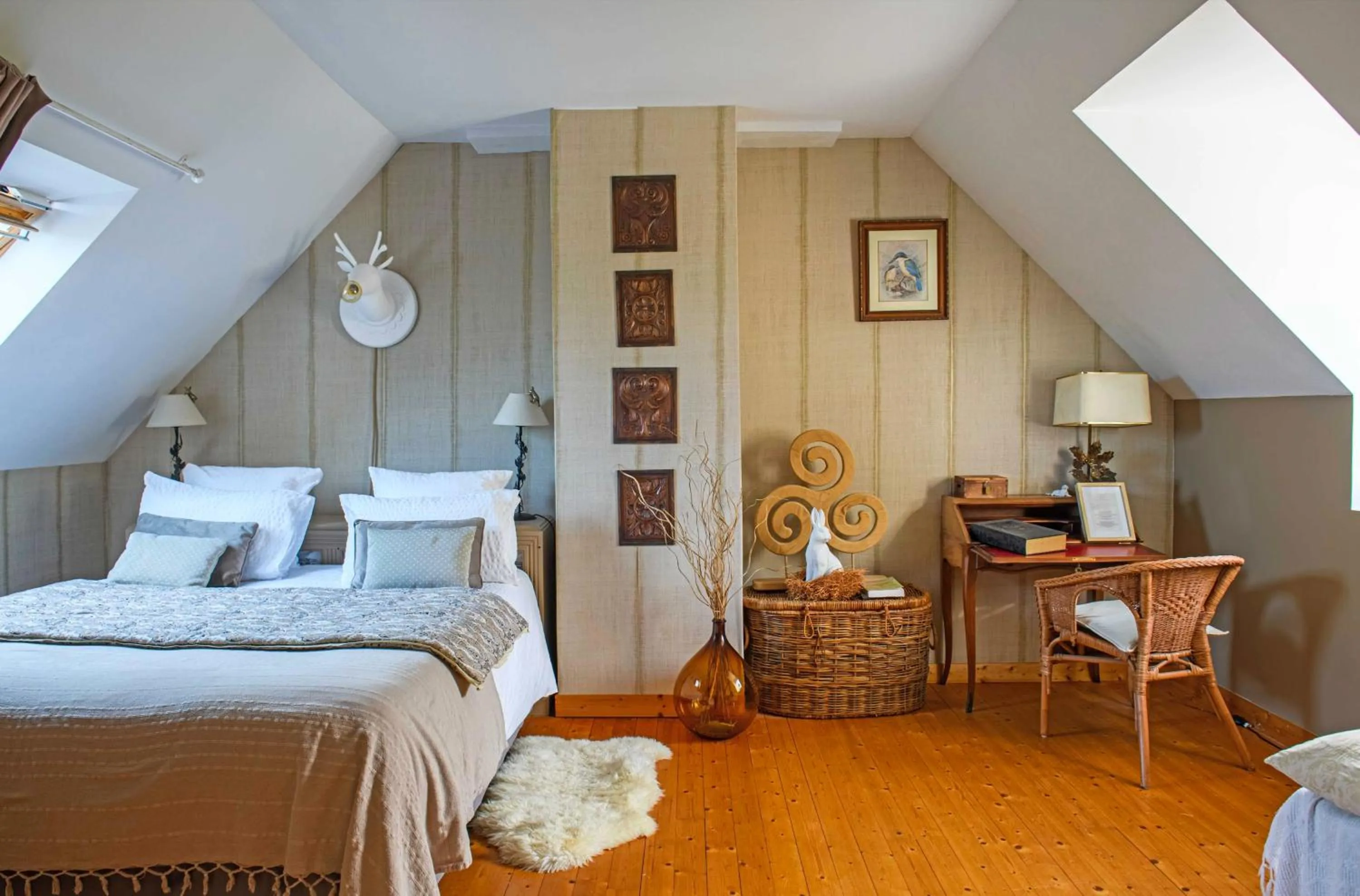 Photo of the whole room, Bed in Les Pierres Bleues