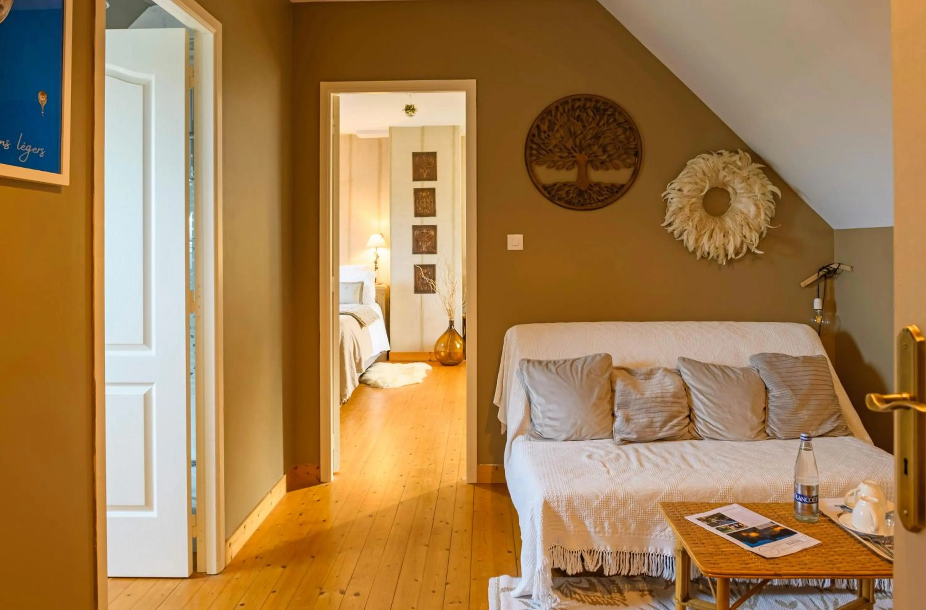 Living room, Bed in Les Pierres Bleues