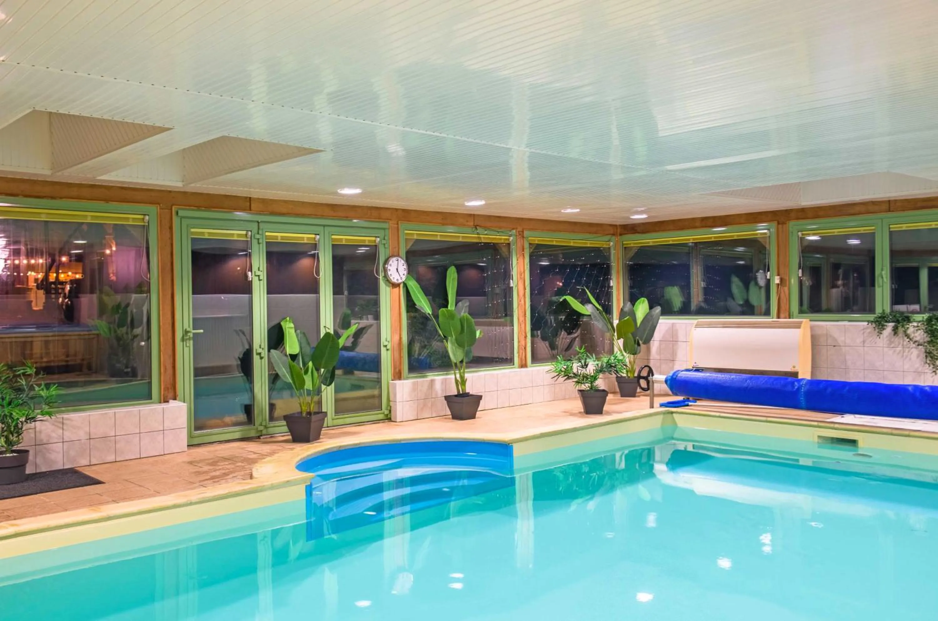 Swimming pool in Les Pierres Bleues