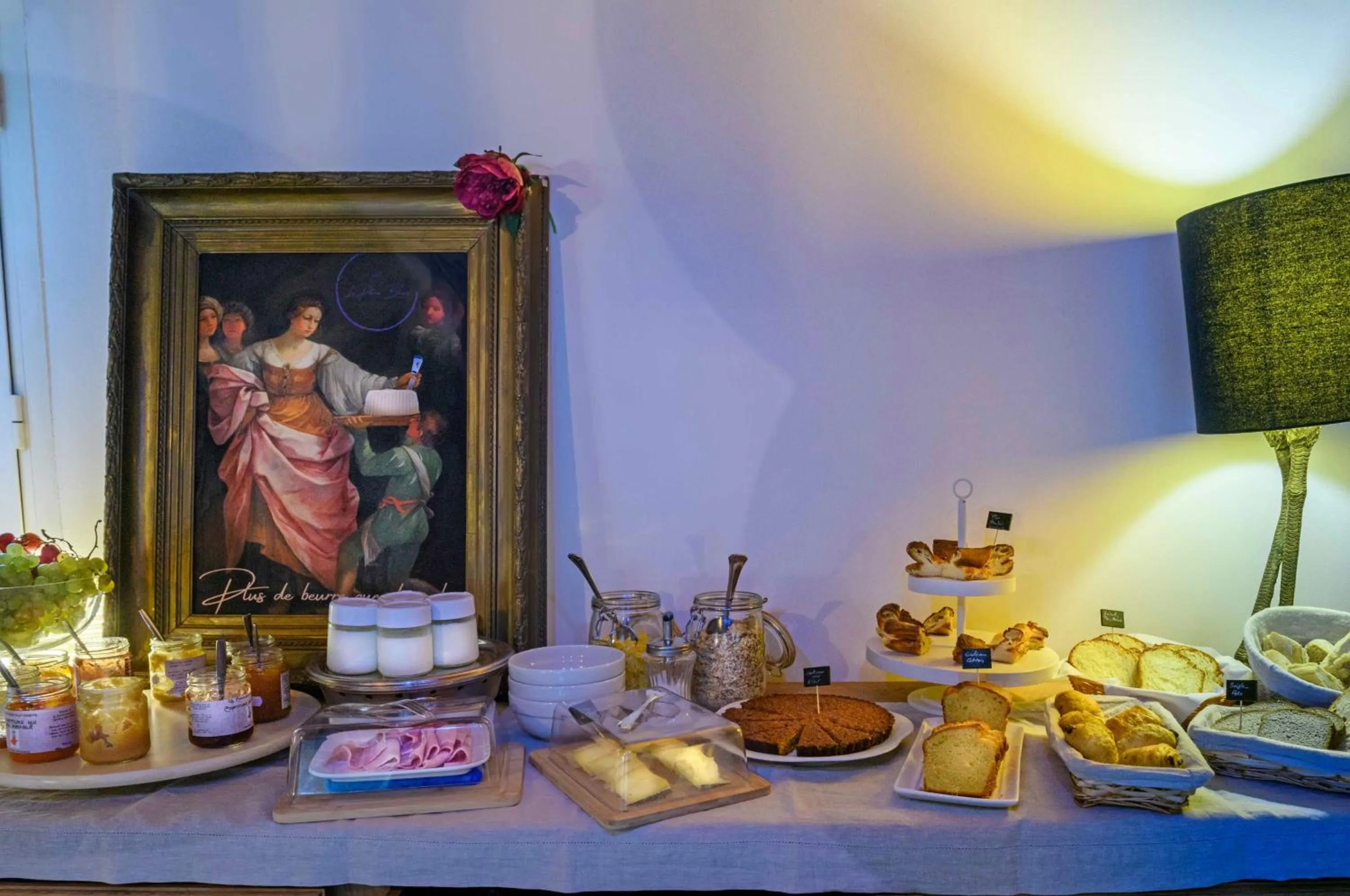 Breakfast in Les Pierres Bleues