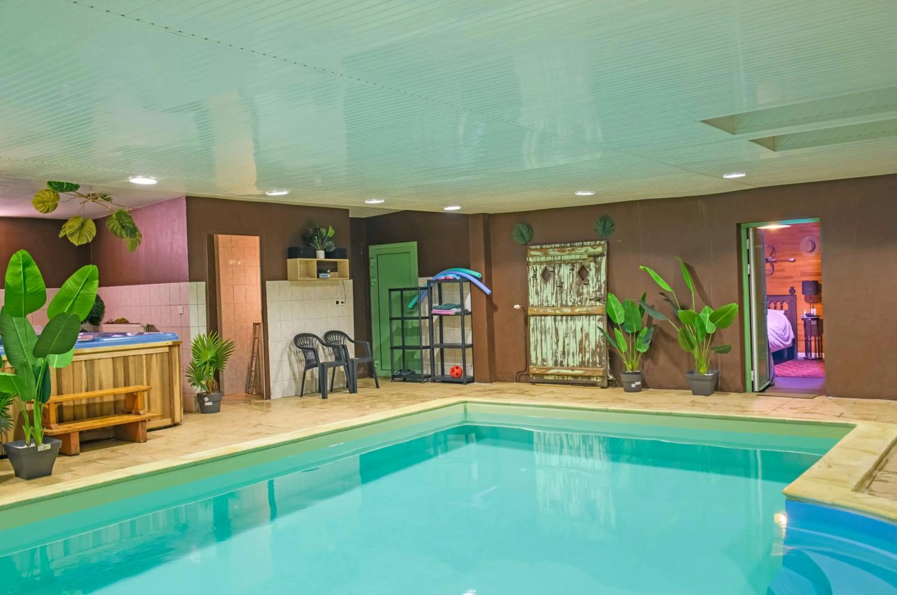 Swimming pool in Les Pierres Bleues