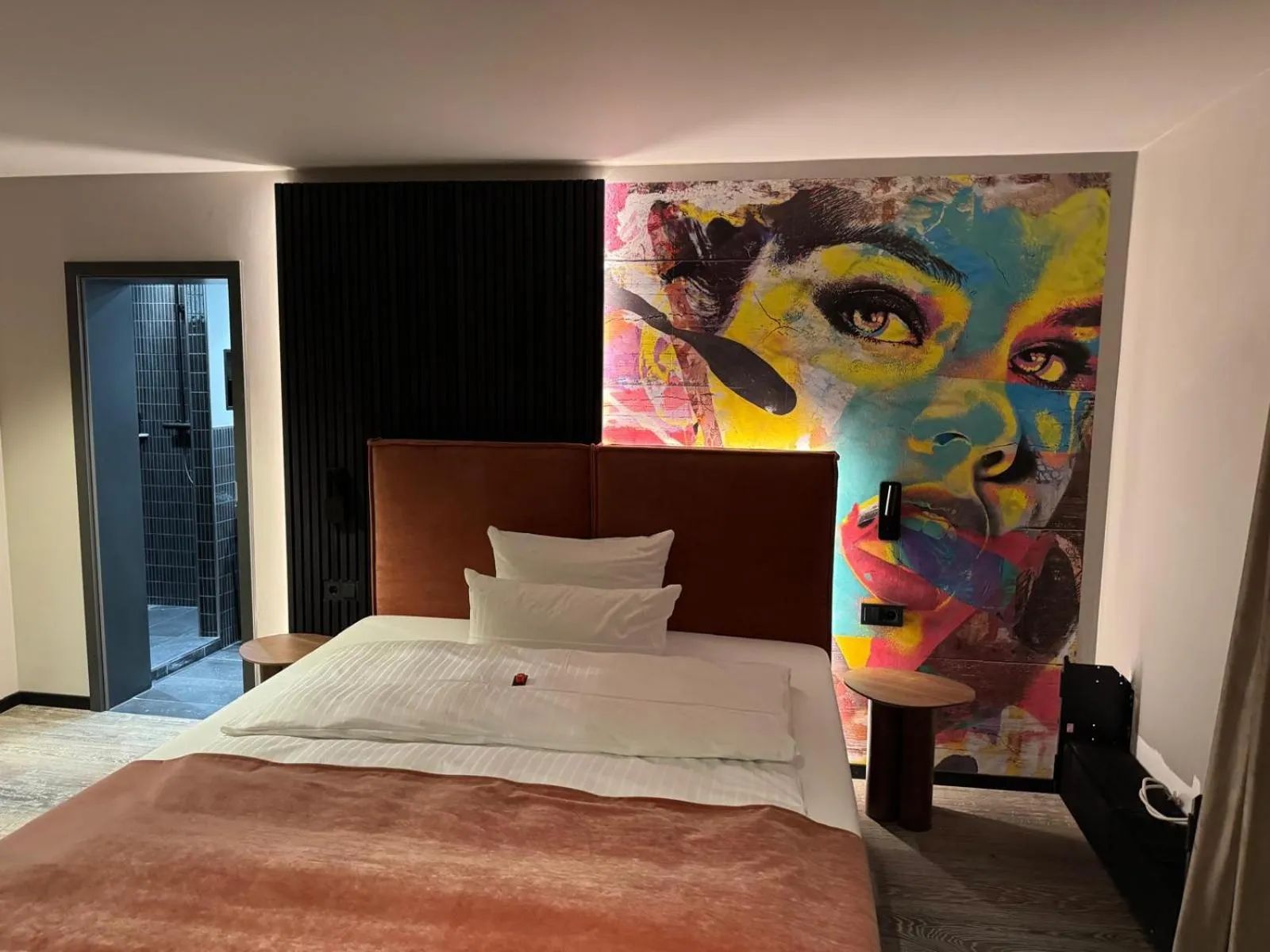 Bed in REINHARDTs HOTEL