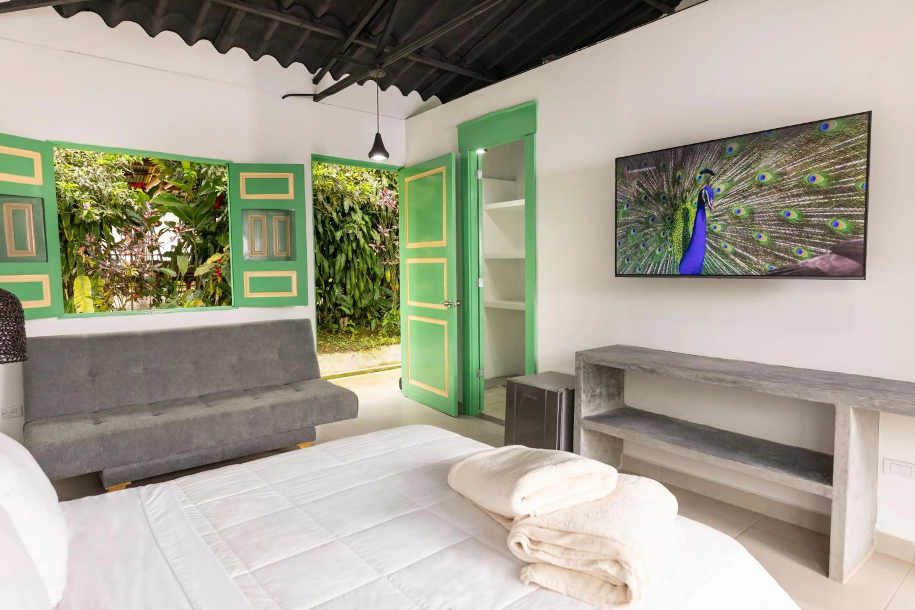 TV and multimedia in Hotel Eden Parque del Cafe