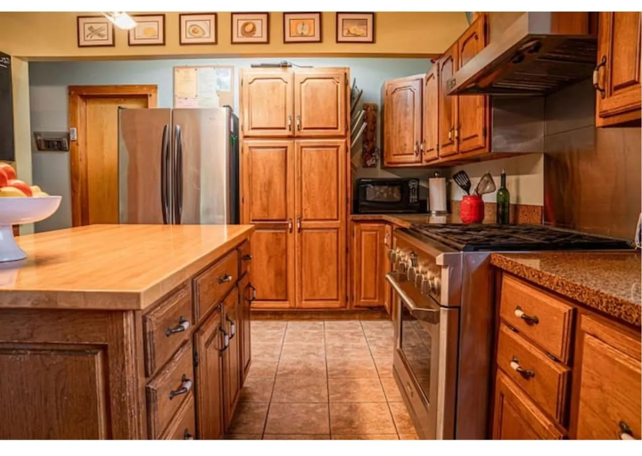 Point Au Roche Lodge