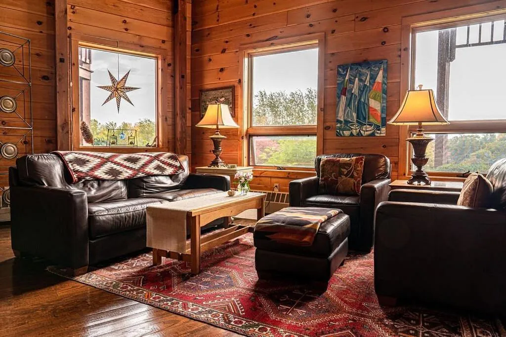 Point Au Roche Lodge