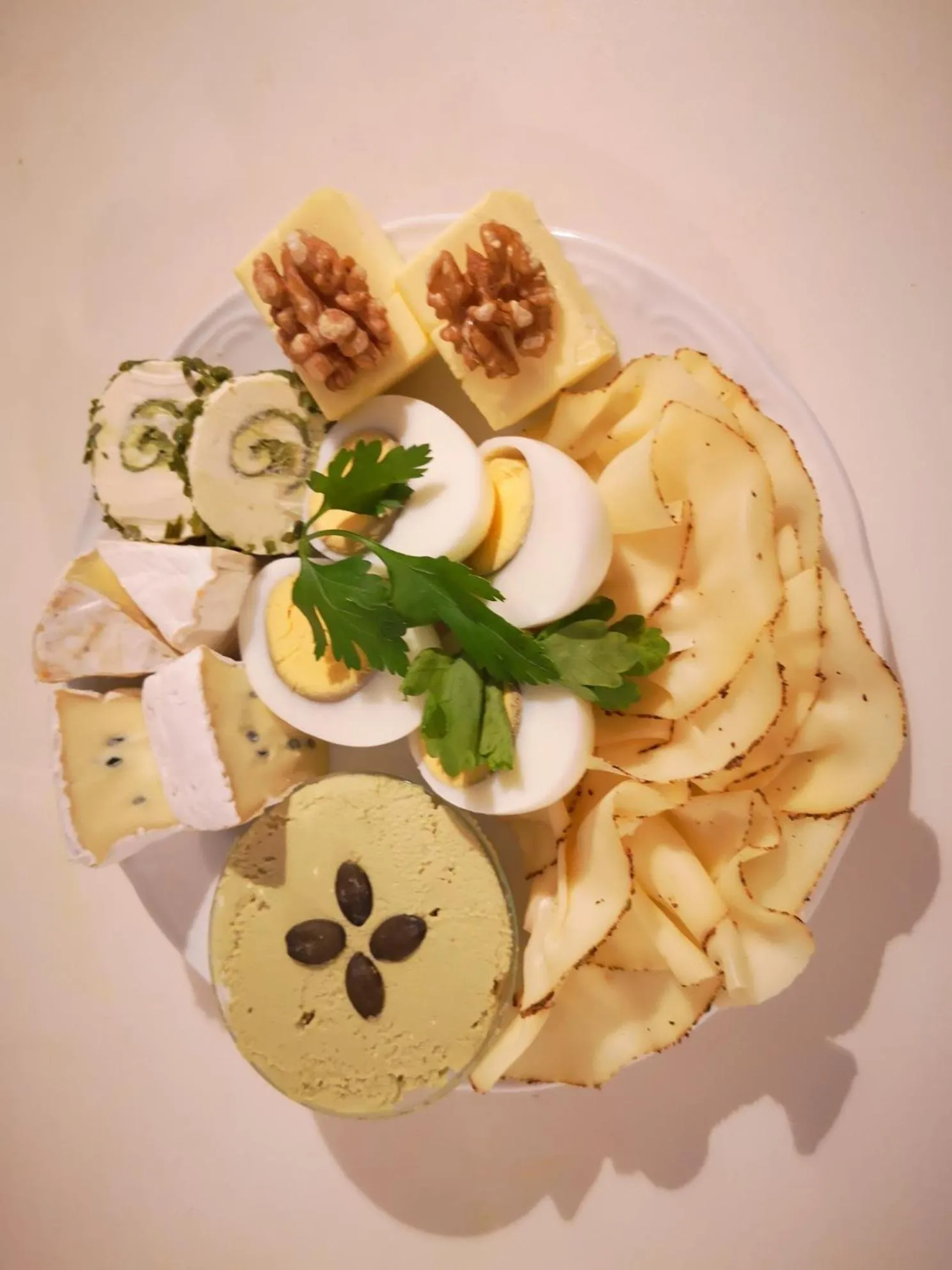 Breakfast in Aparthotel "Goldener Hahn Apartments"