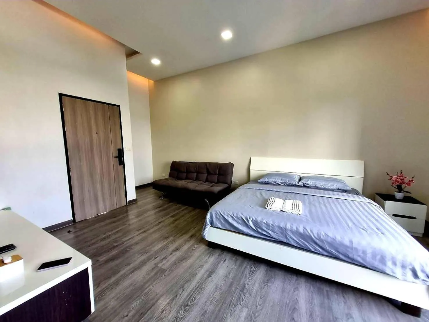 Bedroom, Bed in Aqua Residences อควา เรสซิเดนซ์ ห้องพักใหม่ให้เช่า ติดรถไฟฟ้าสถานีวุฒากาศ