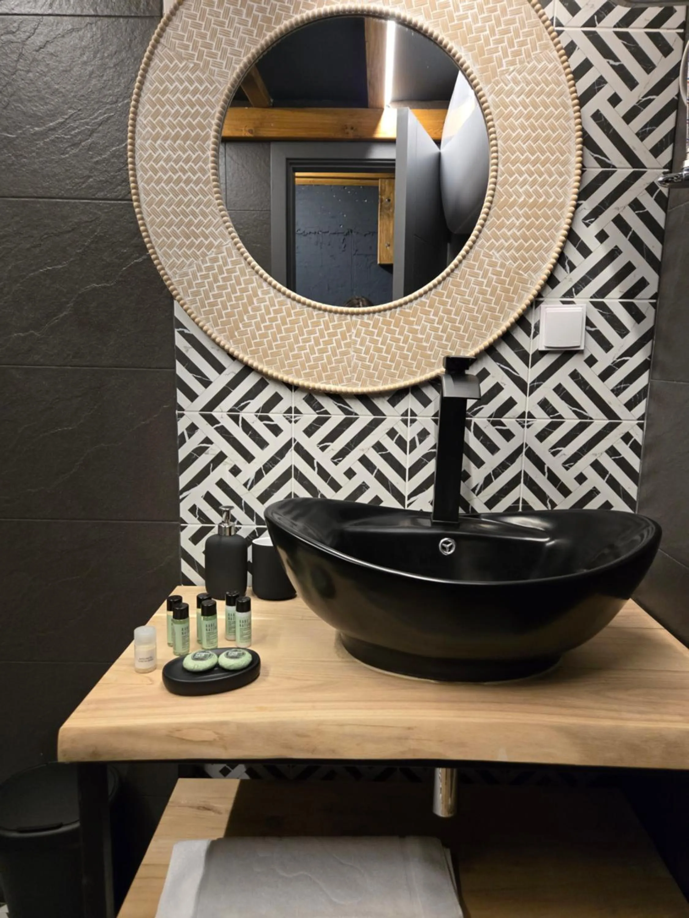 BOUTIQUE Hotel ENTRY E