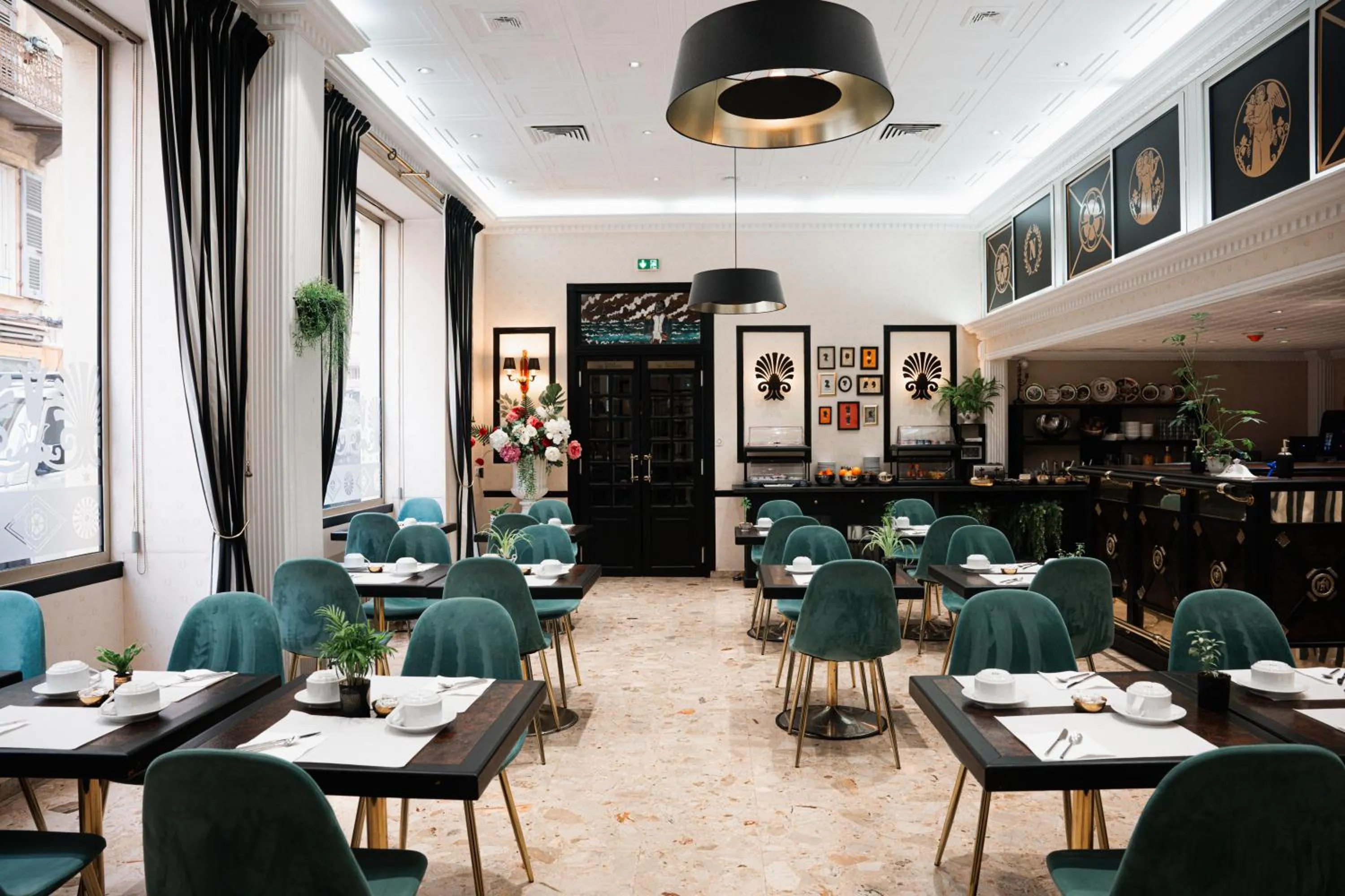 Restaurant/places to eat in Napoleon