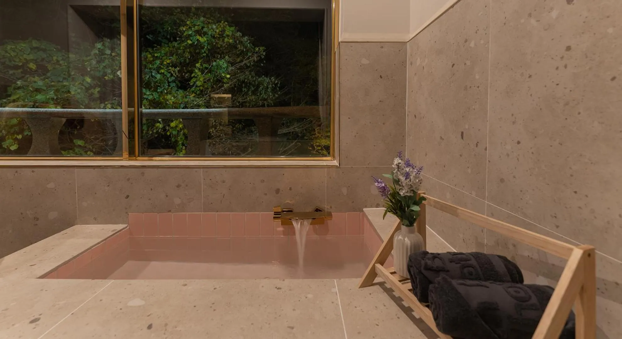 Massage in Denbasta forest Hotel