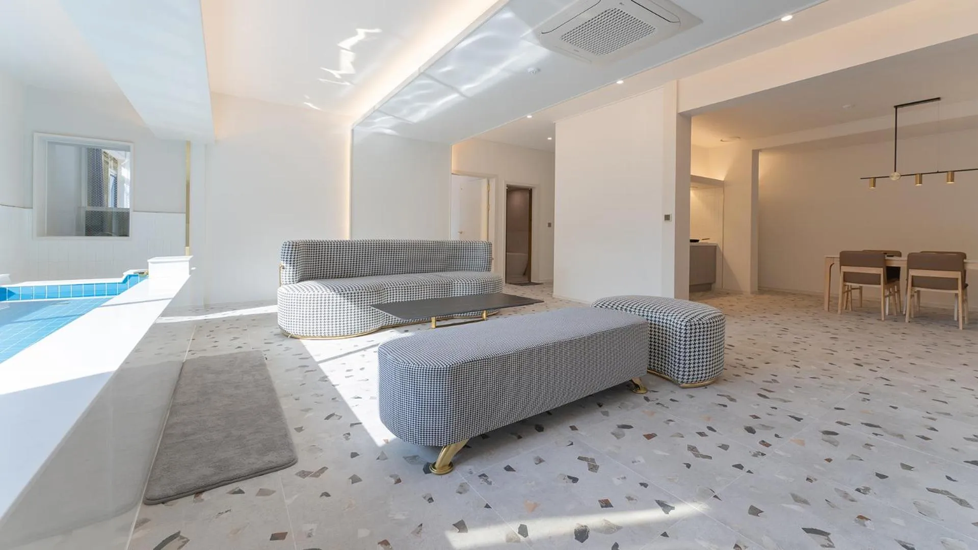 Swimming pool in Denbasta forest Hotel