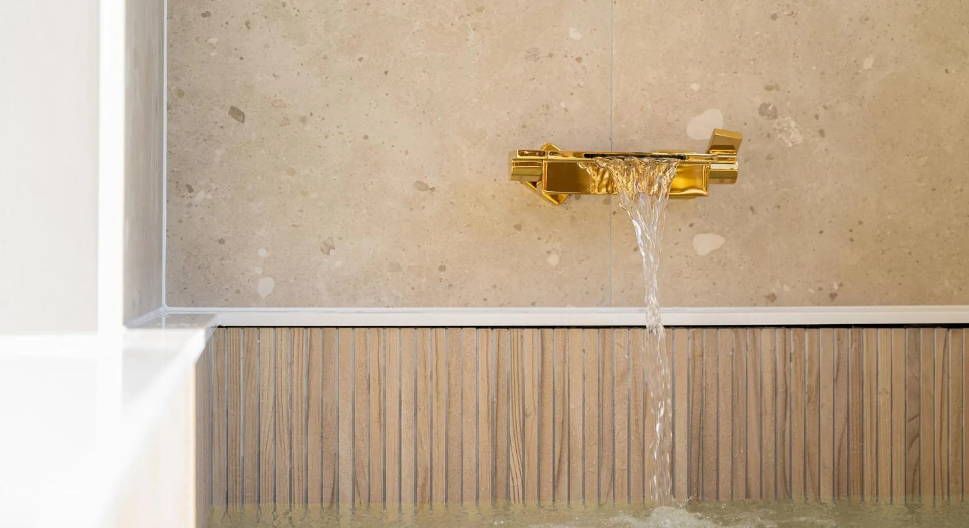 Hot Tub in Denbasta forest Hotel