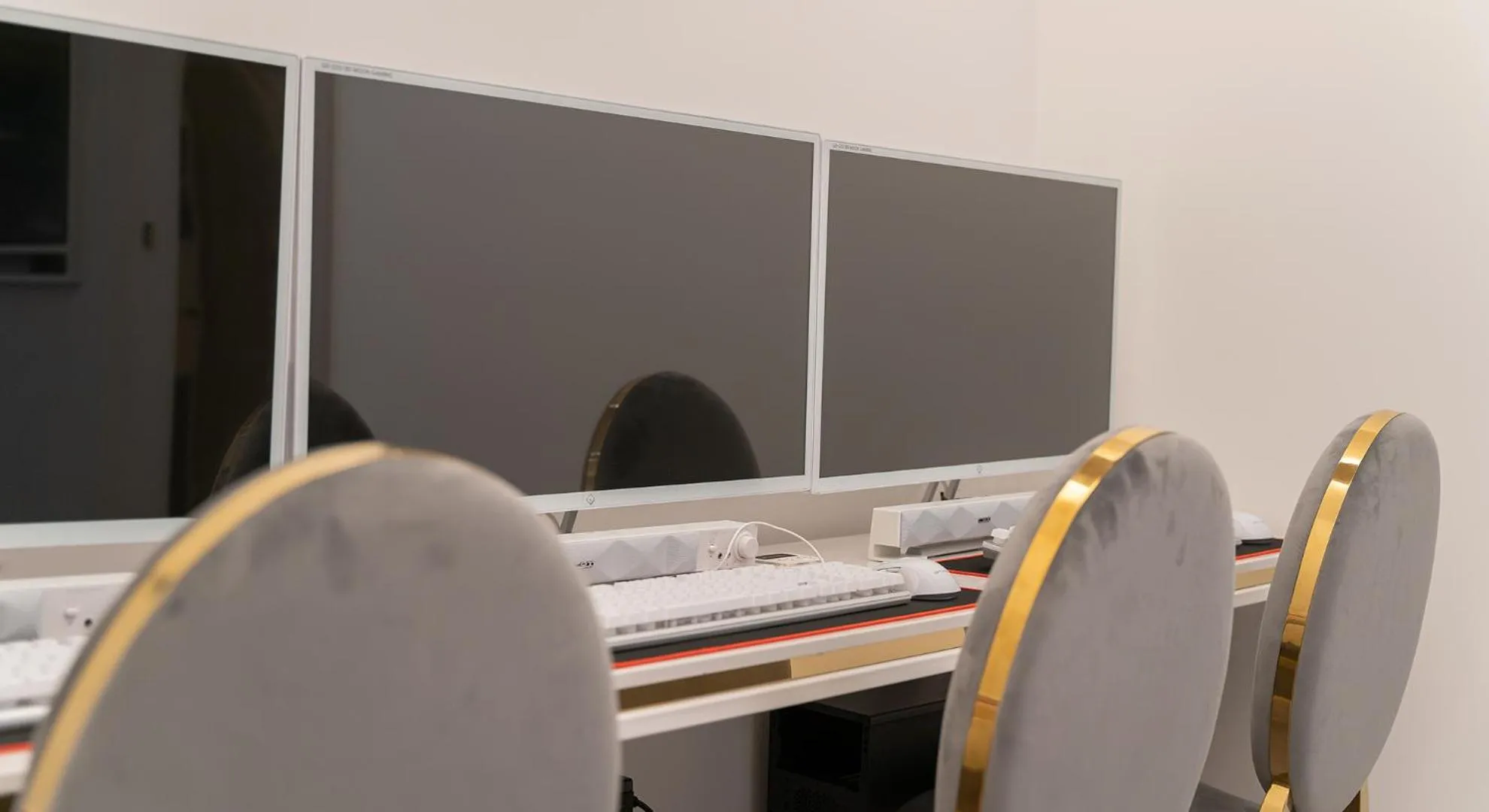 Seating area in Denbasta forest Hotel