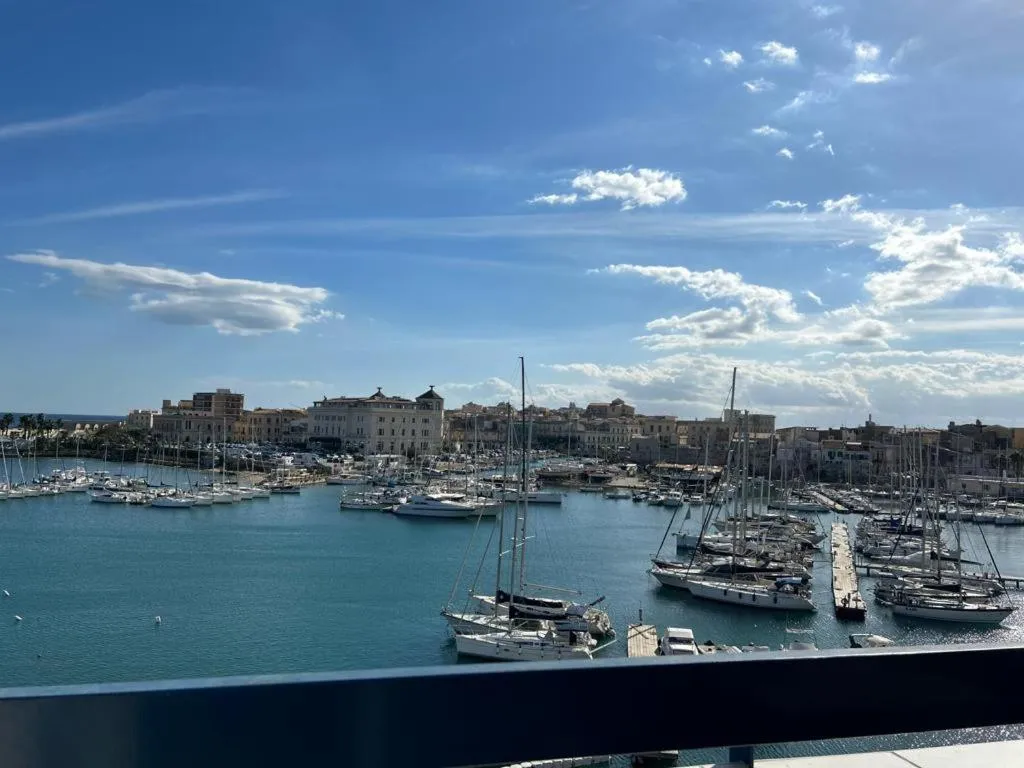 Balcony/Terrace in Ortigia D'aMare Apartment
