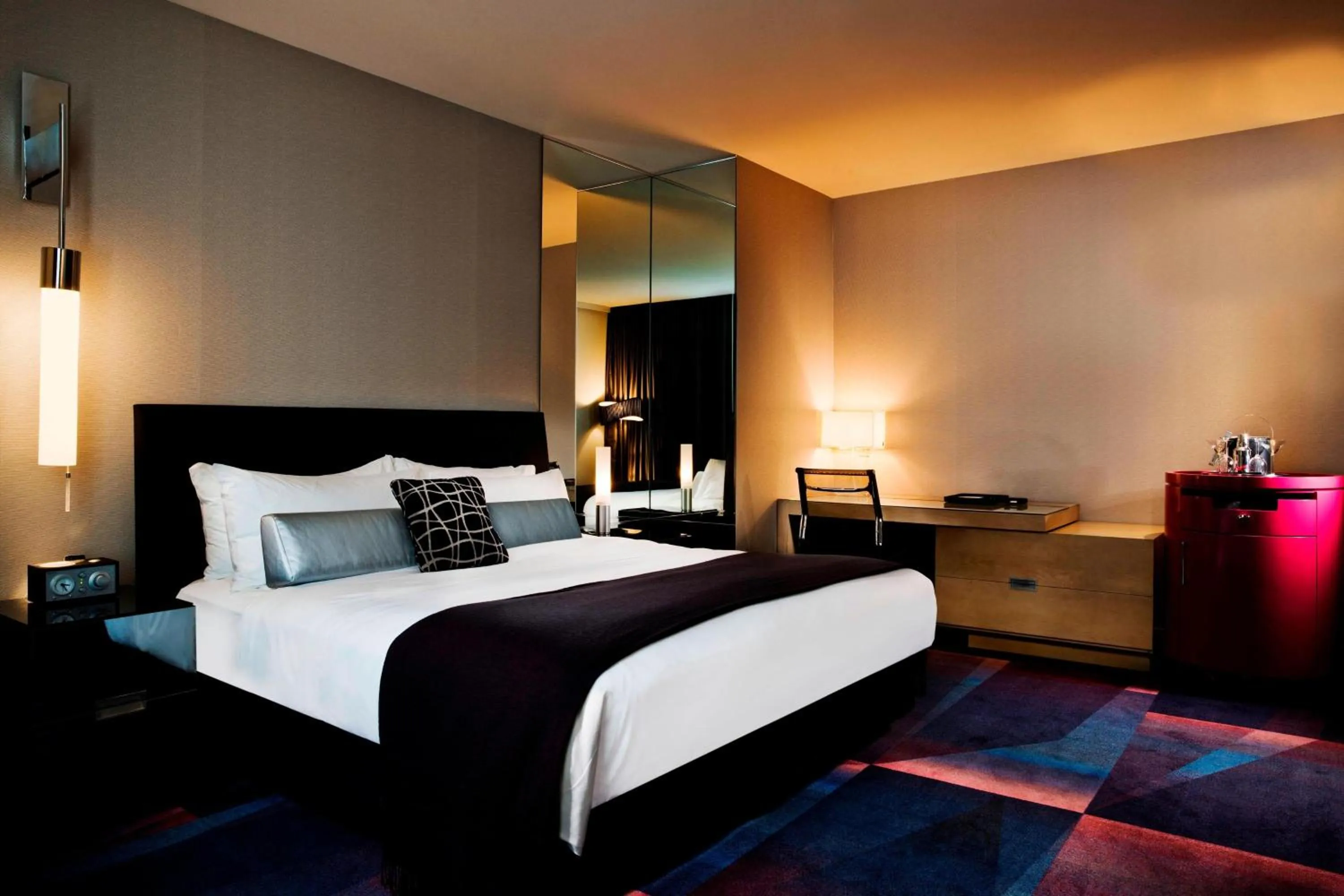 Photo of the whole room, Bed in W Minneapolis - The Foshay