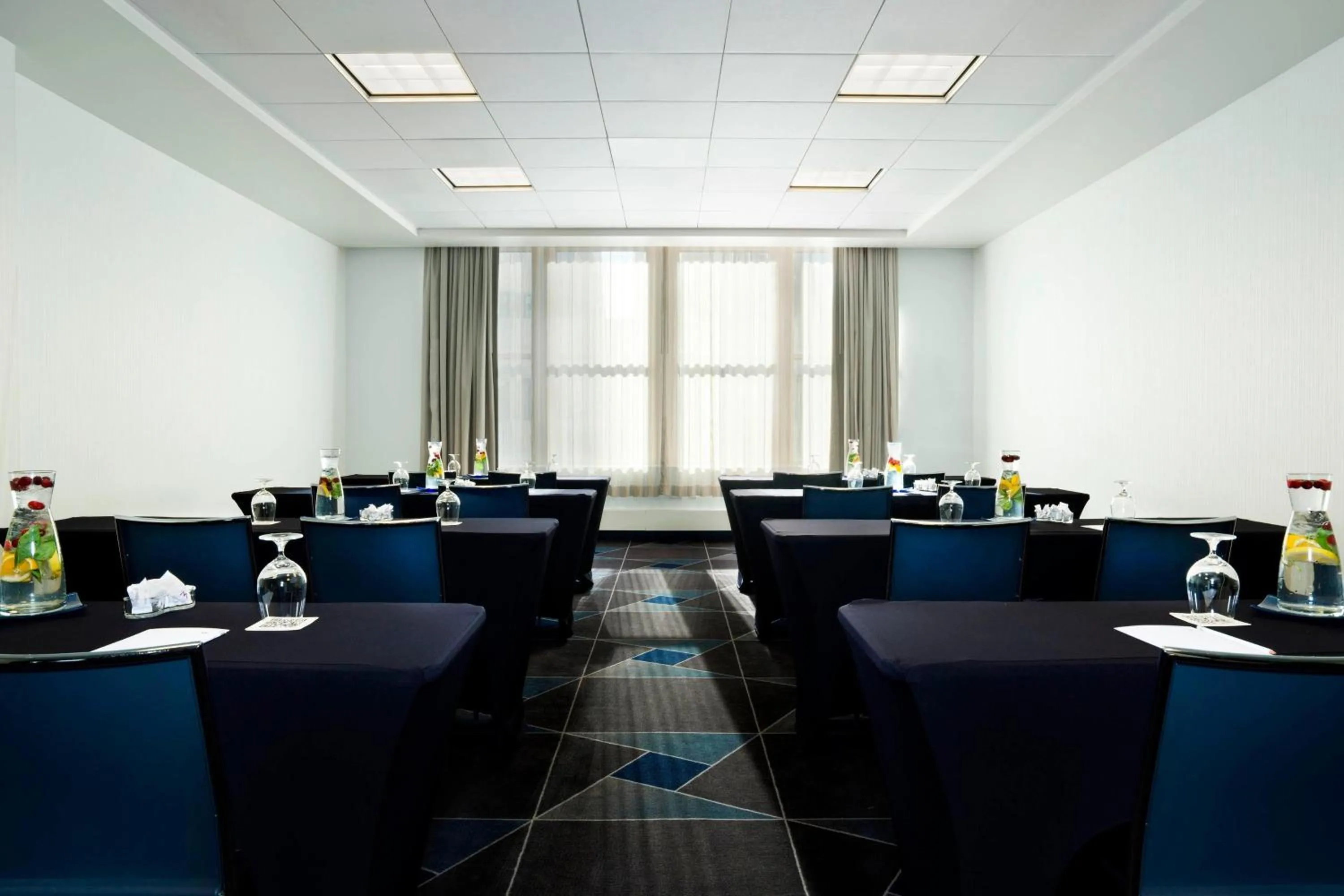 Meeting/conference room in W Minneapolis - The Foshay