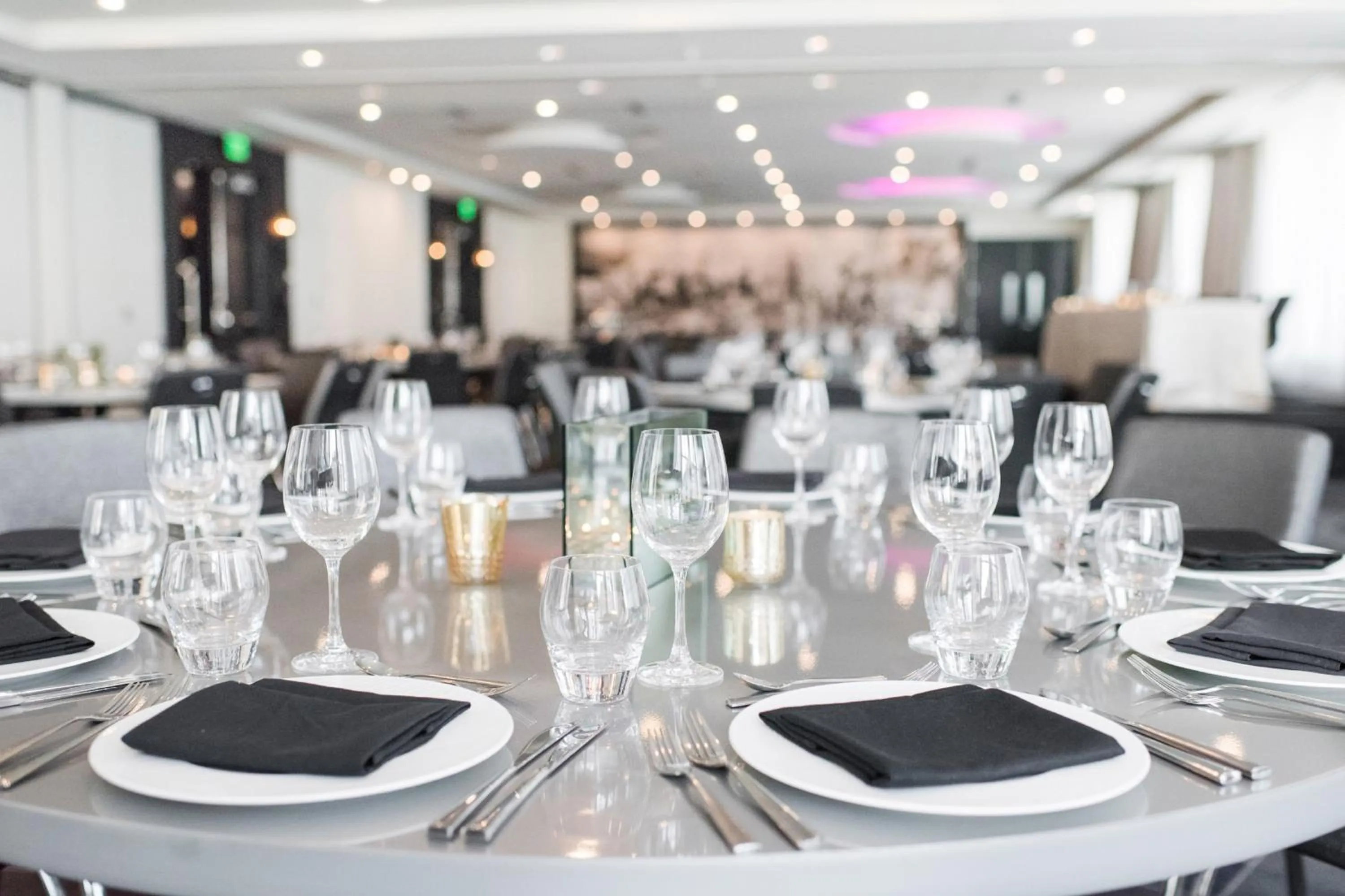 Banquet/Function facilities in W Minneapolis - The Foshay