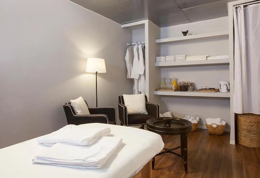 Activities, Bed in Eden Inn