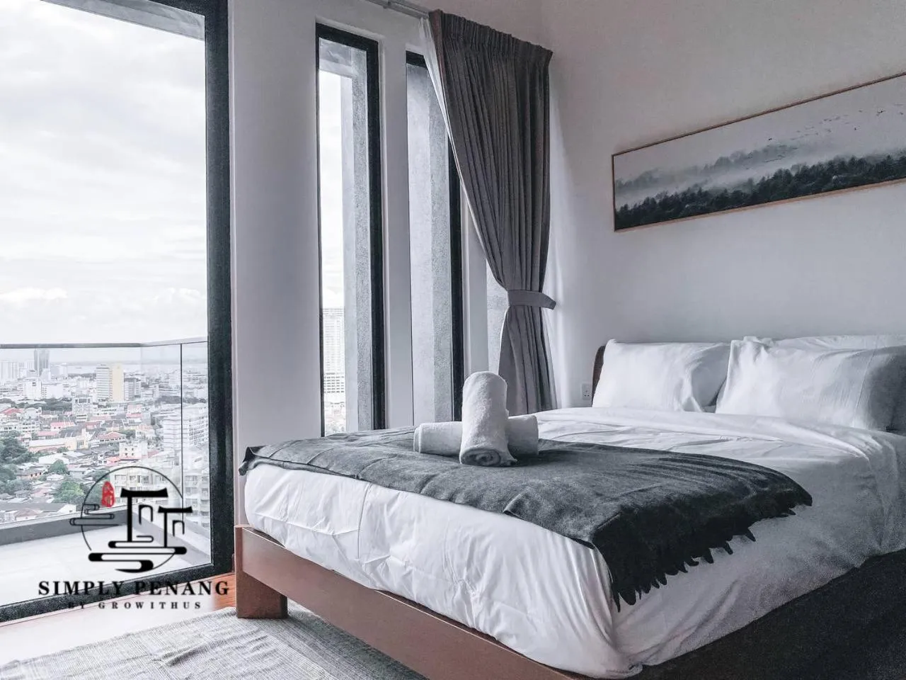 Bedroom, Bed in Beacon Executive Suites