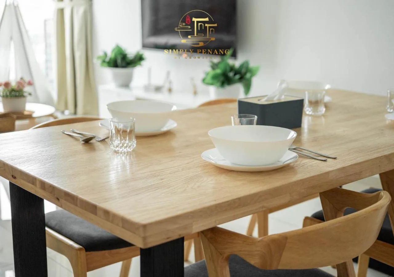 Dining area in Beacon Executive Suites