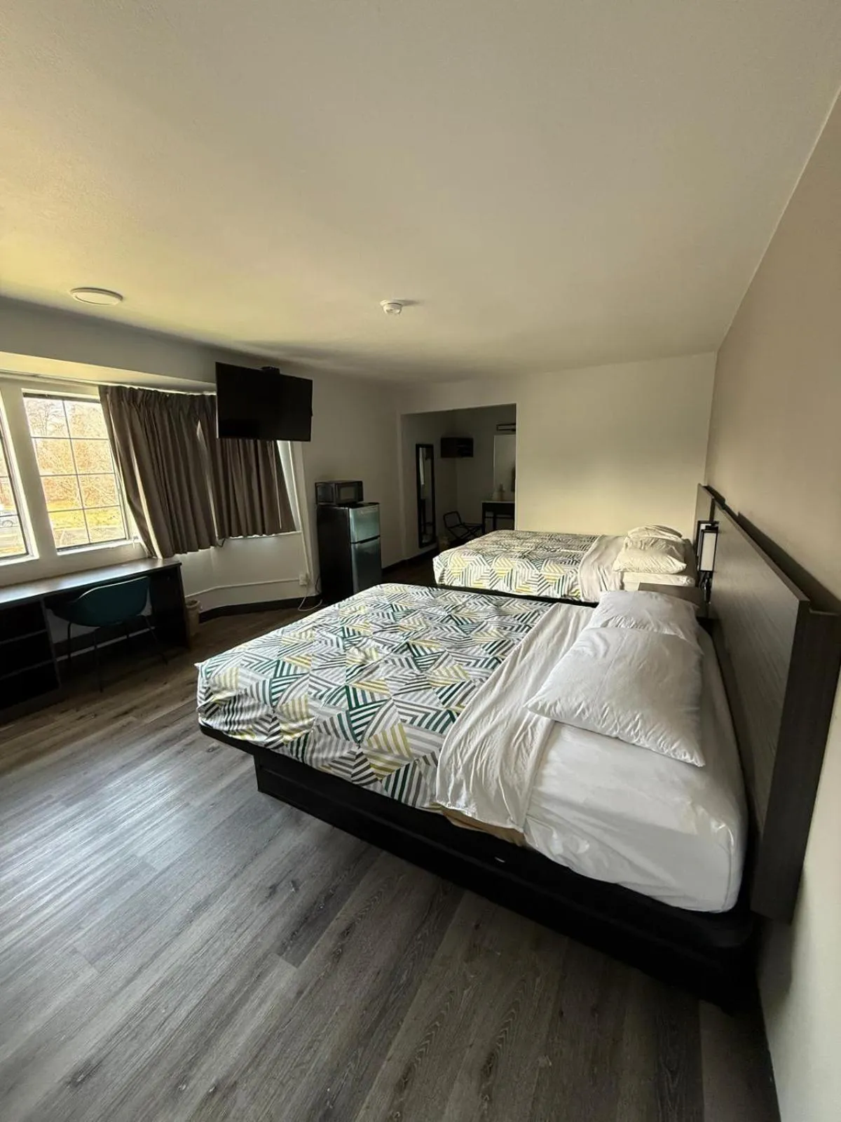 Bed in Motel 6-Enfield, CT - Hartford