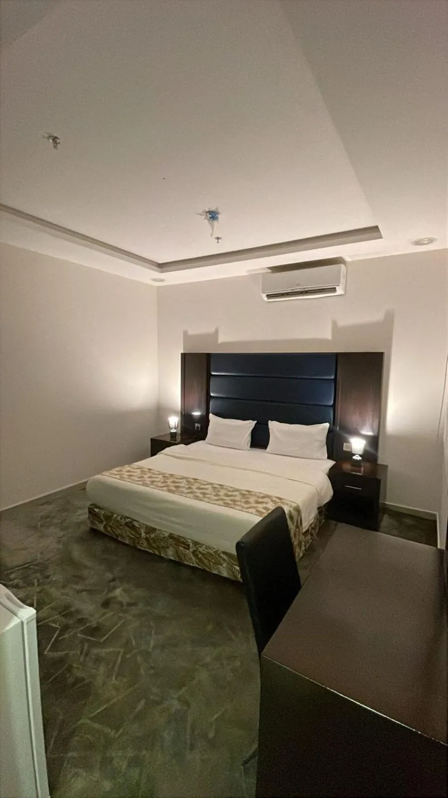 Bed in Quiet Rooms Suites 6 By Quiet Rooms