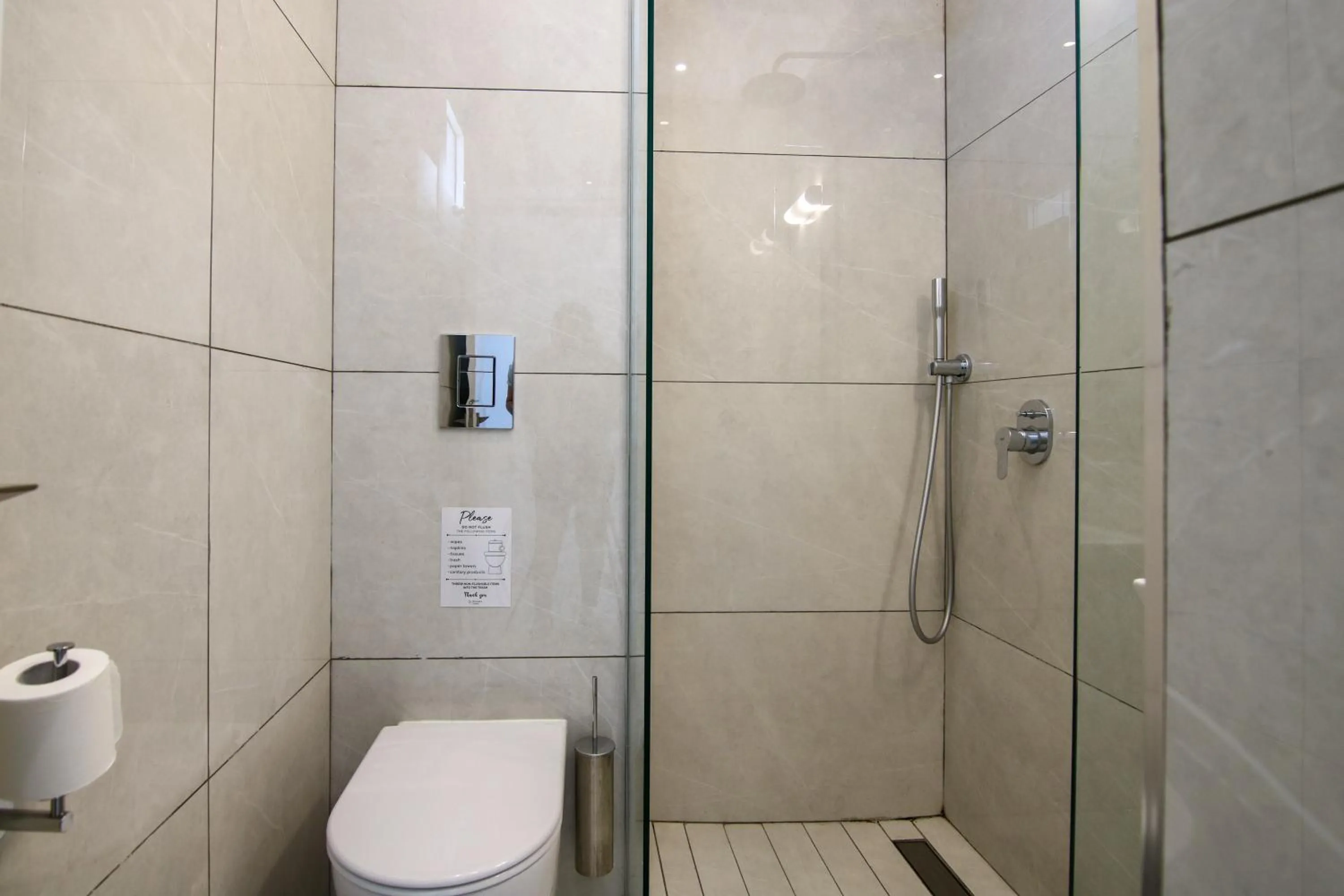Shower in Phaedrus Living - Seaside Luxury Flat Harbour 108