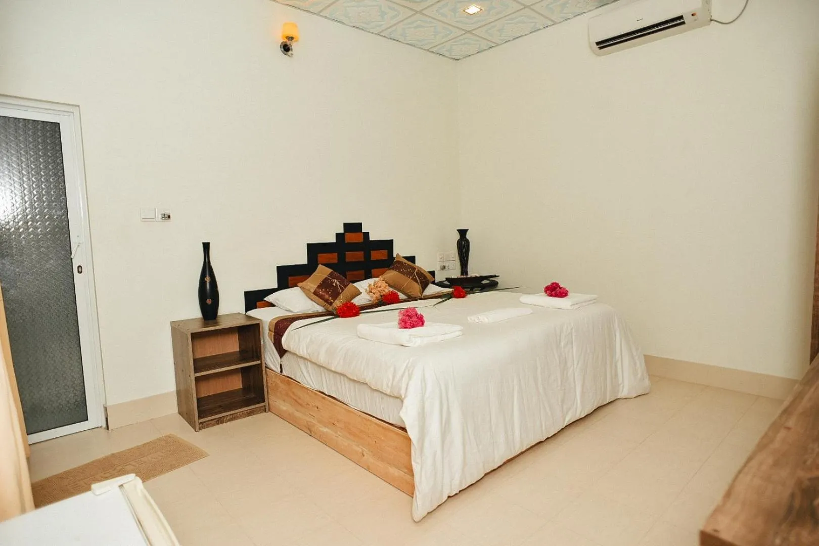 Bed in Summer Vibes Beach Front