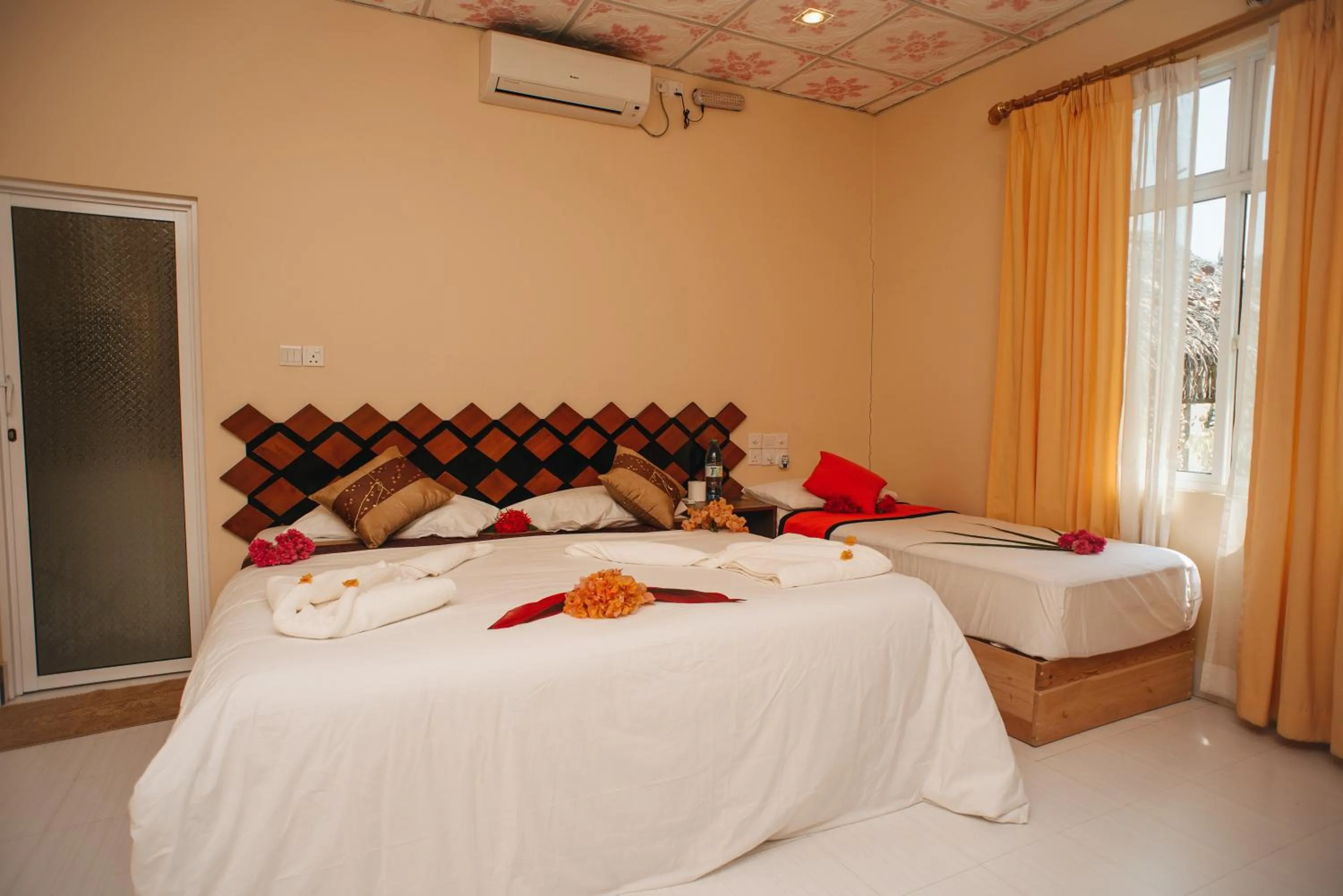 Bedroom, Bed in Summer Vibes Beach Front