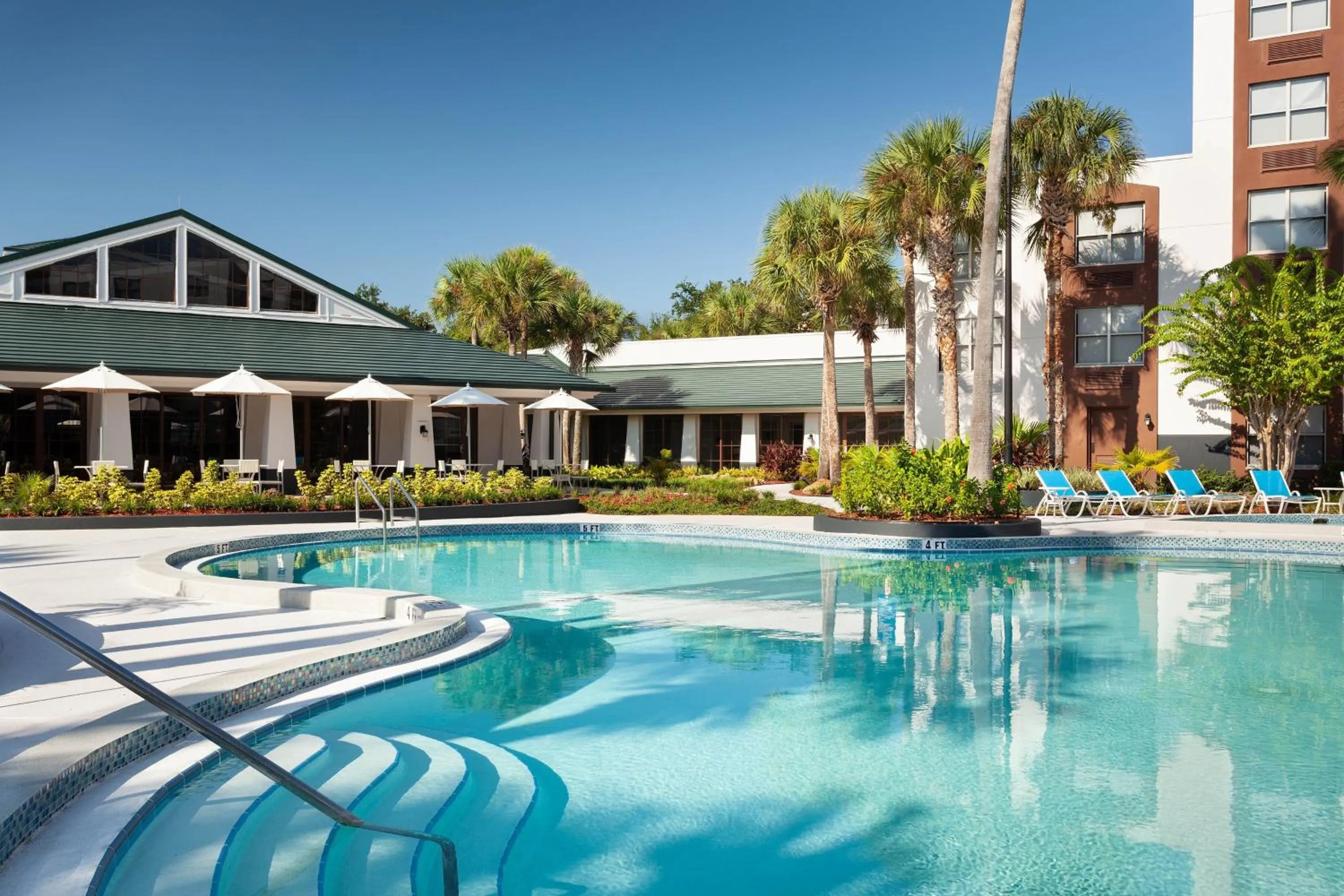 Swimming pool in Four Points by Sheraton Orlando Convention Center