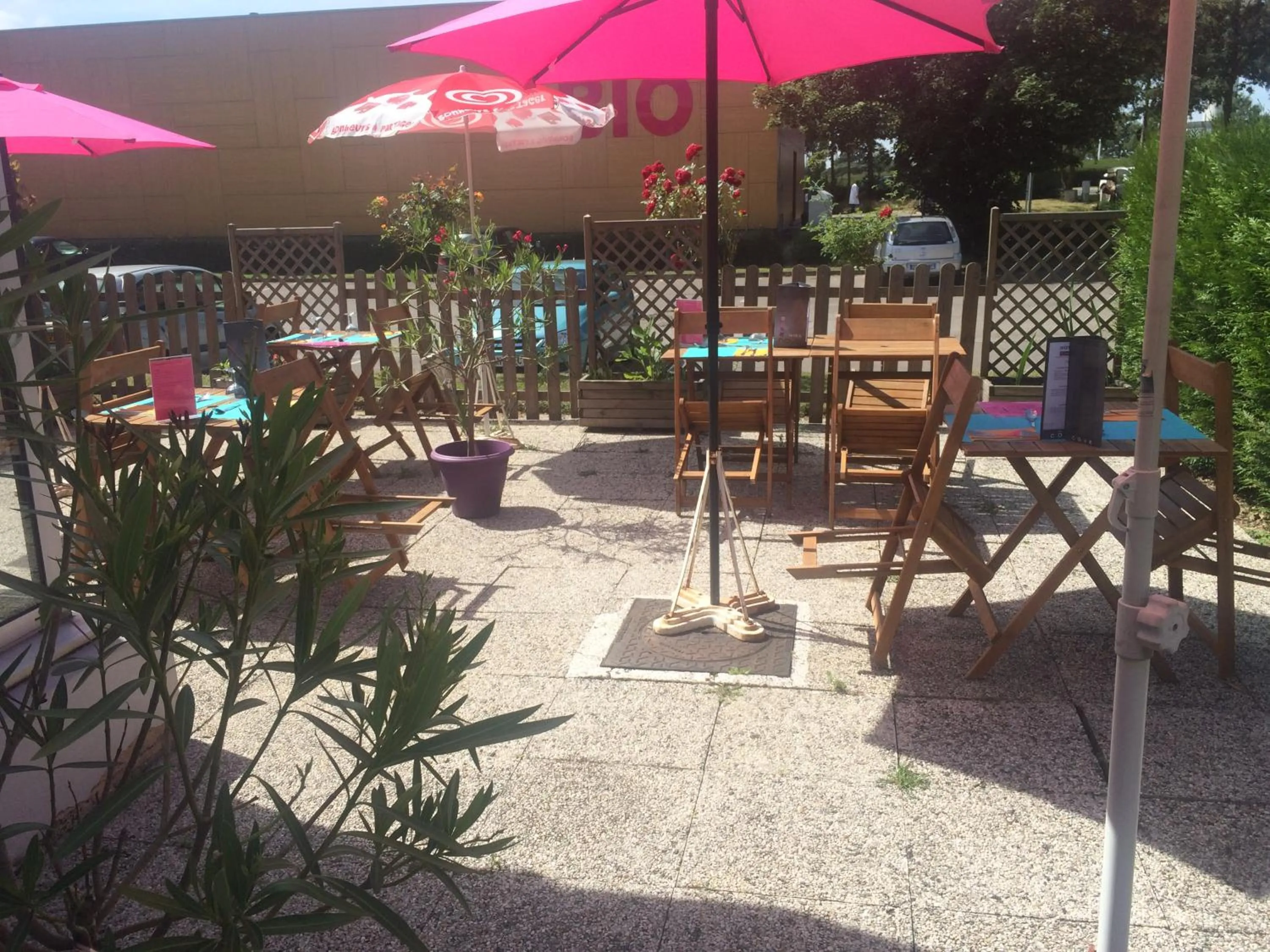 Patio in Hôtel Inn Design Resto Novo Amiens