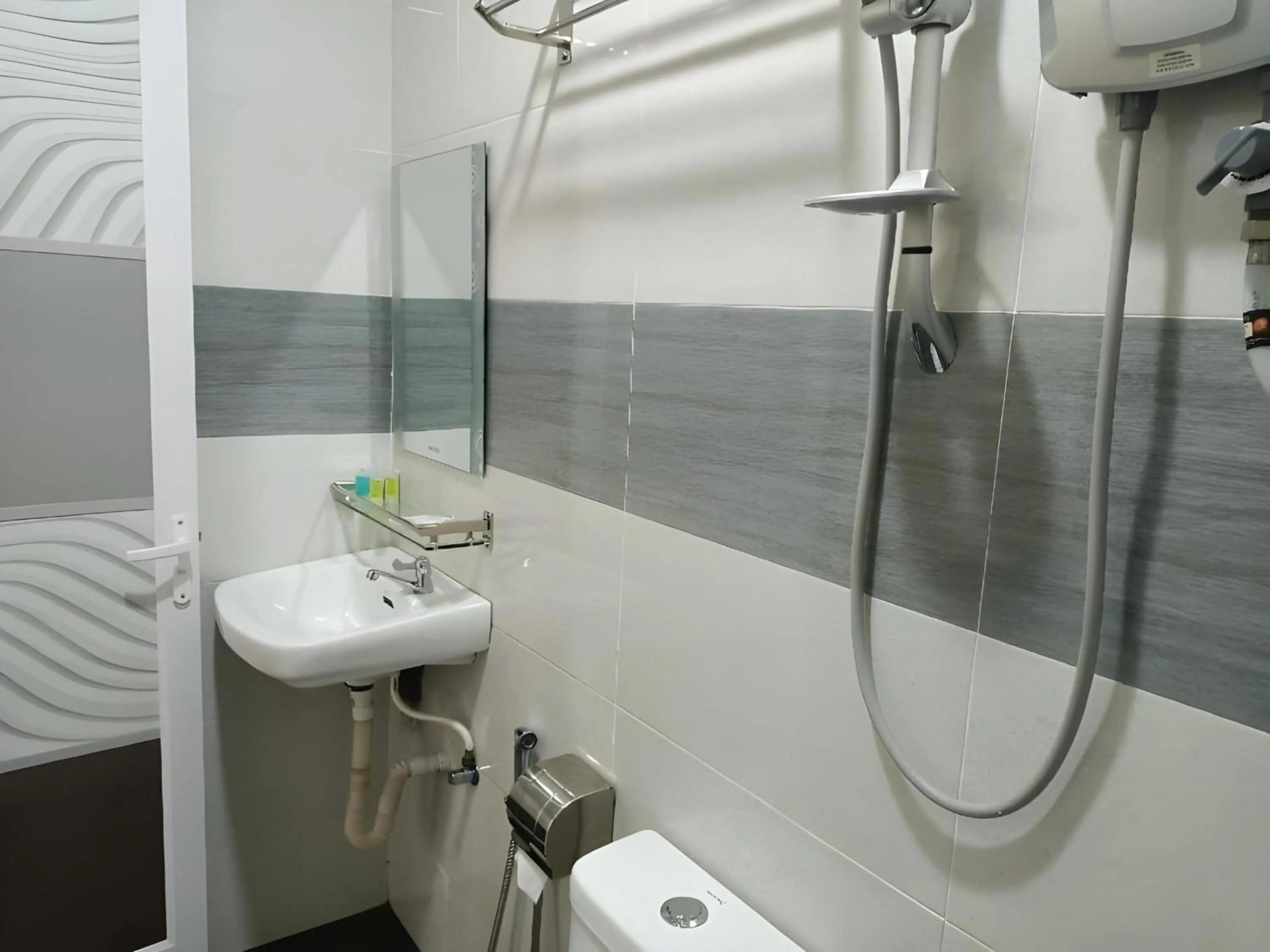 Bathroom in Hotel O Jasin