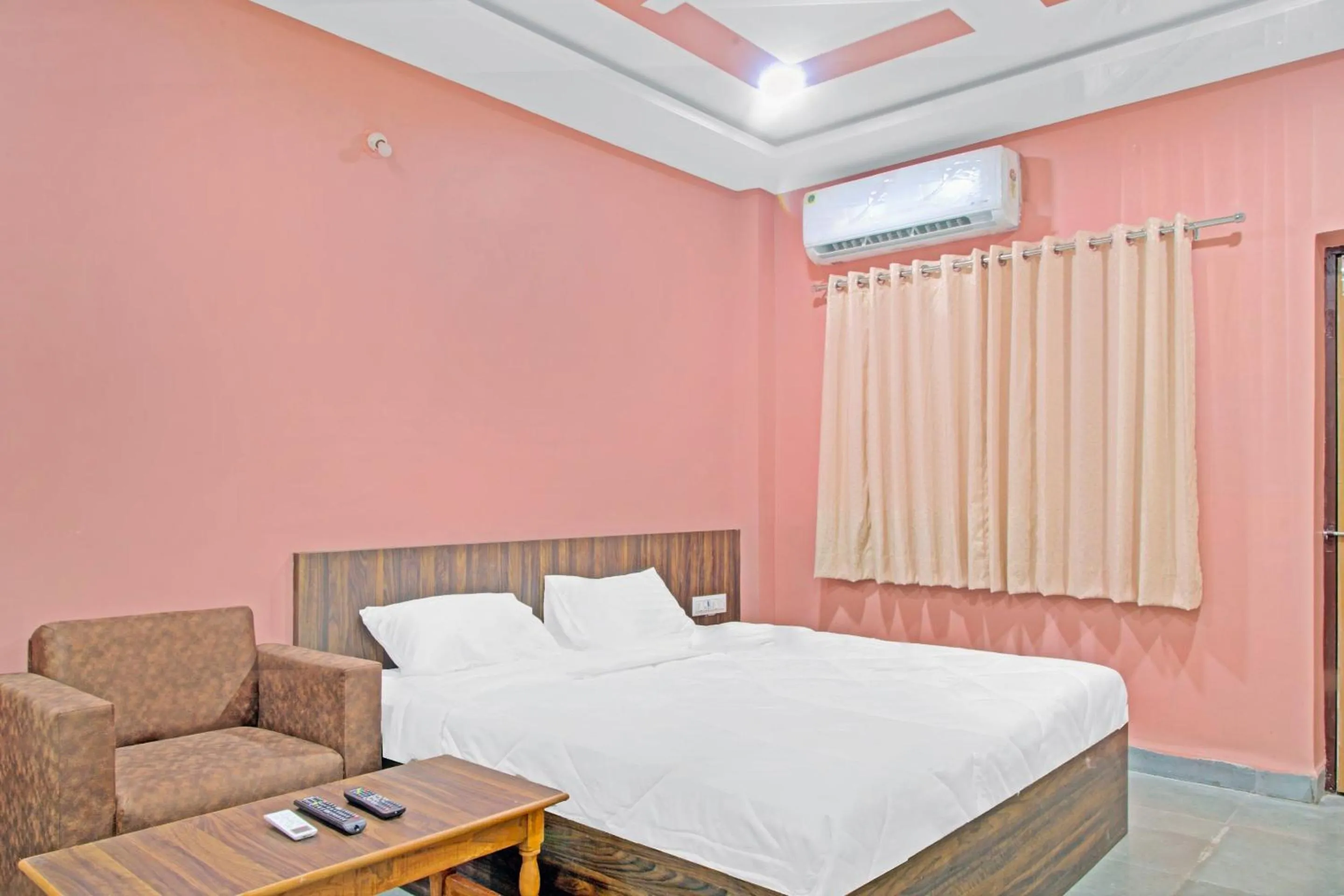 Facade/entrance in Hotel O Patil