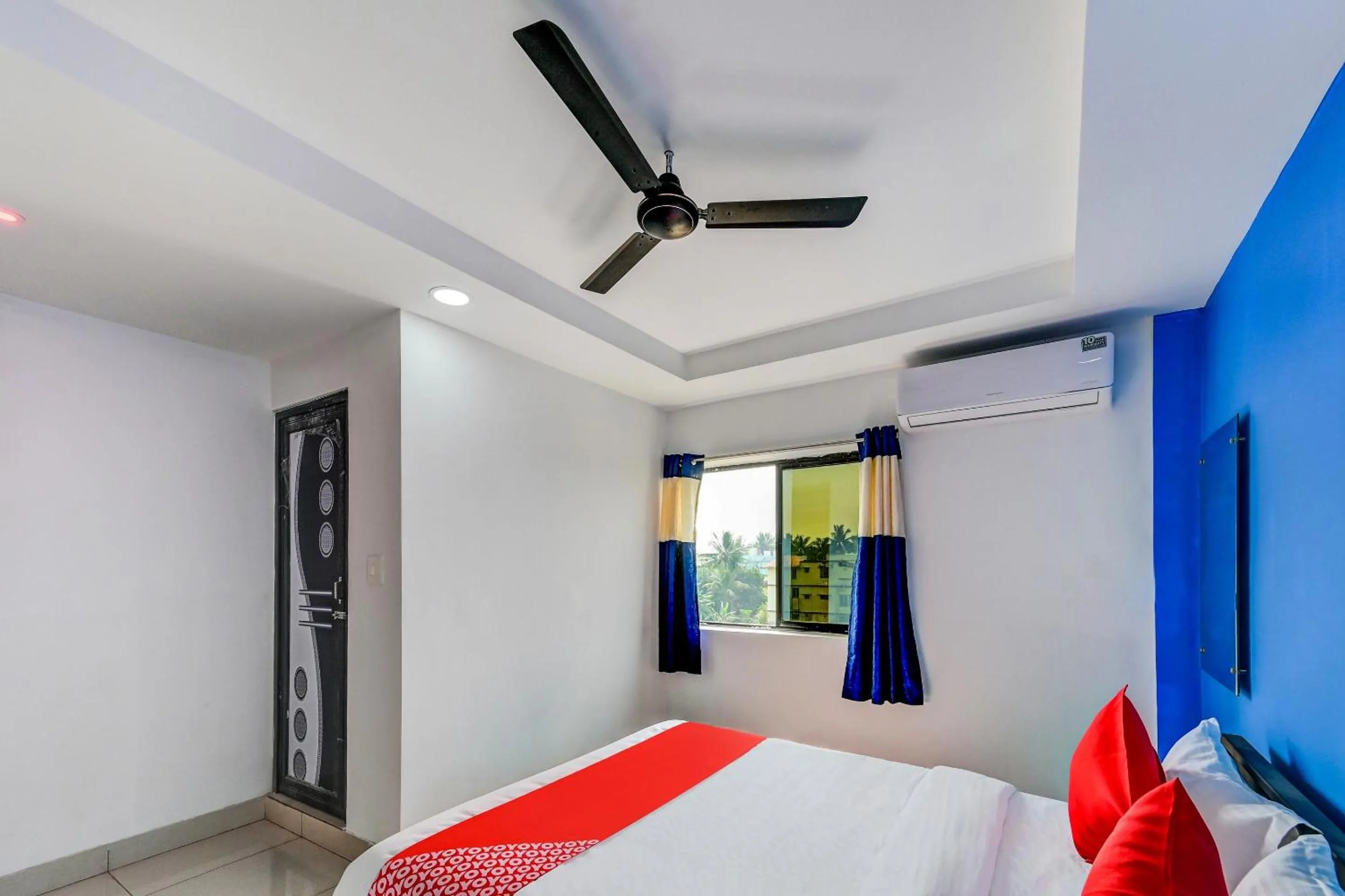 Bedroom, Bed in Hotel O Utrishree