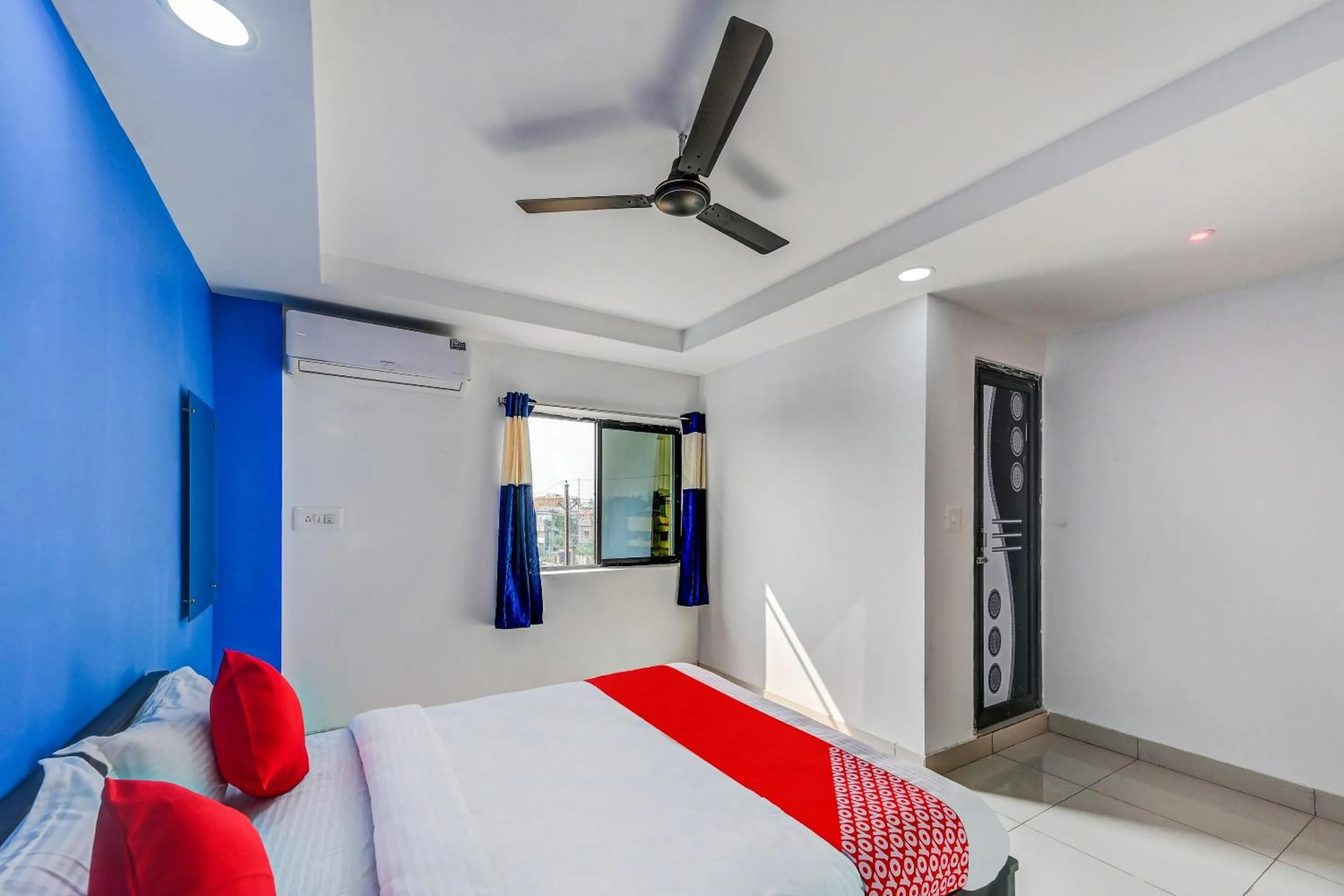 Bedroom, Bed in Hotel O Utrishree