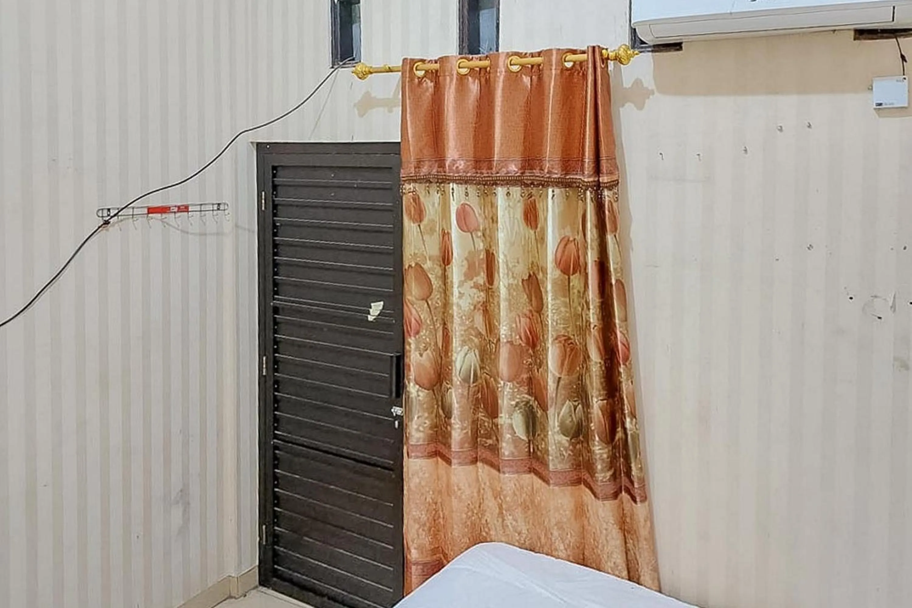 Bed in Icha Homestay near Terminal Purabaya Madiun