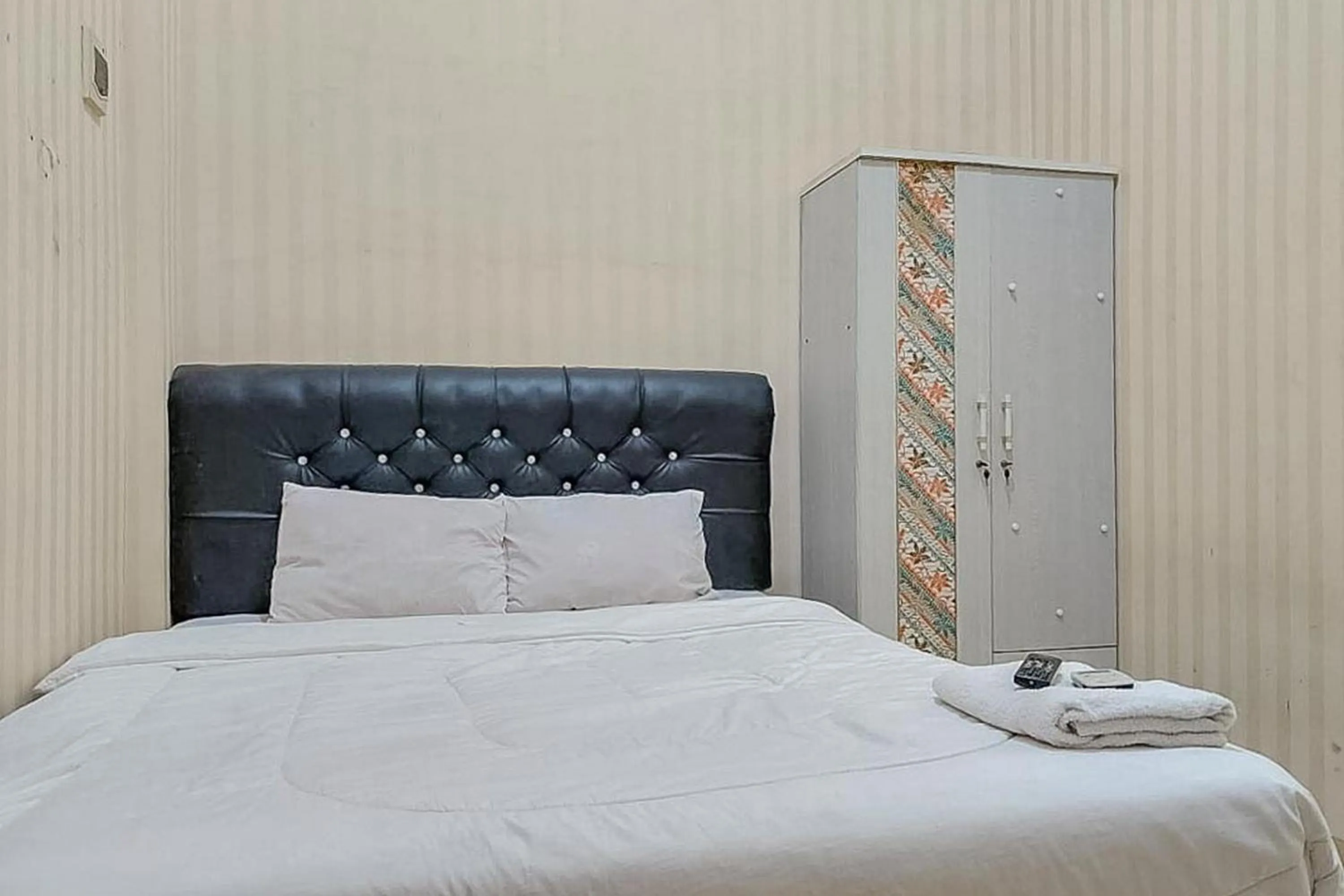 Bed in Icha Homestay near Terminal Purabaya Madiun