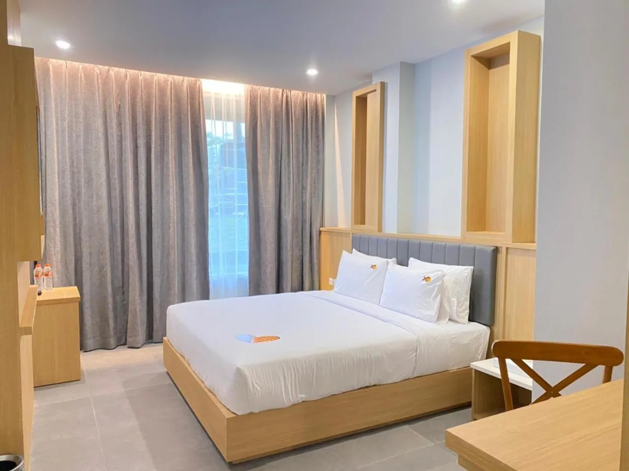 Bedroom, Bed in The West Cove Hotel