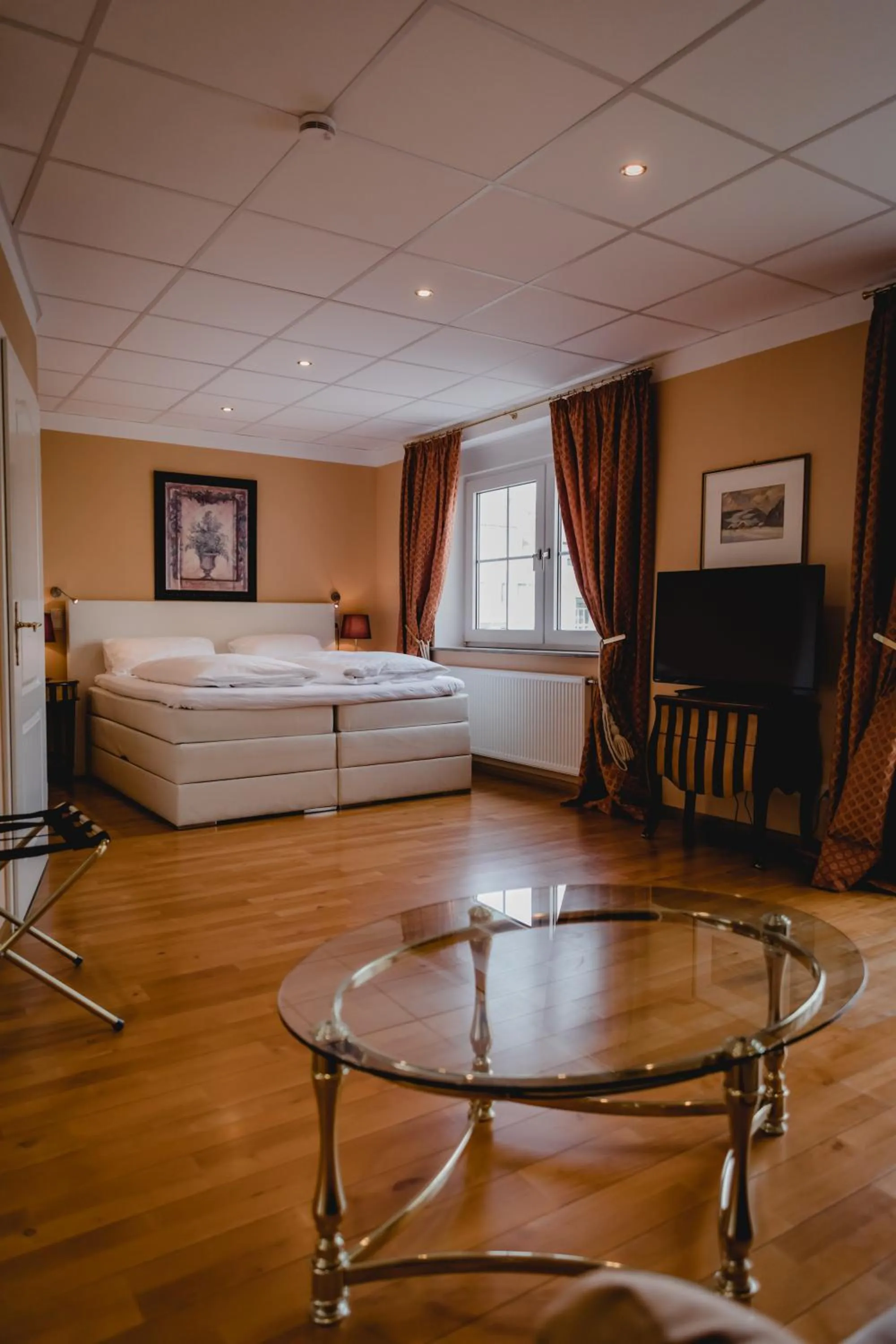 Photo of the whole room, Bed in Hotel Stadtresidenz