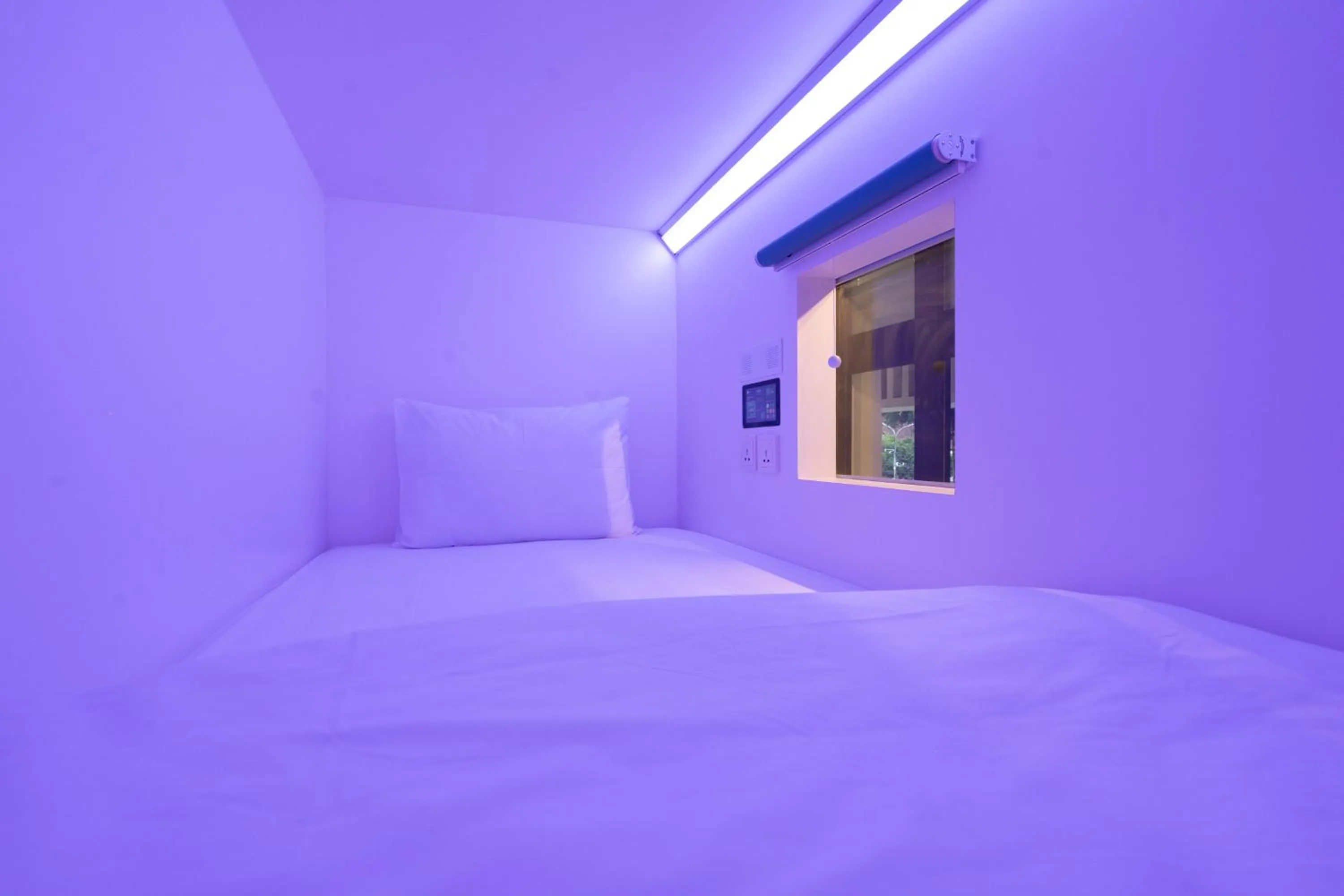 Bed in Bobopod Alun-Alun, Malang