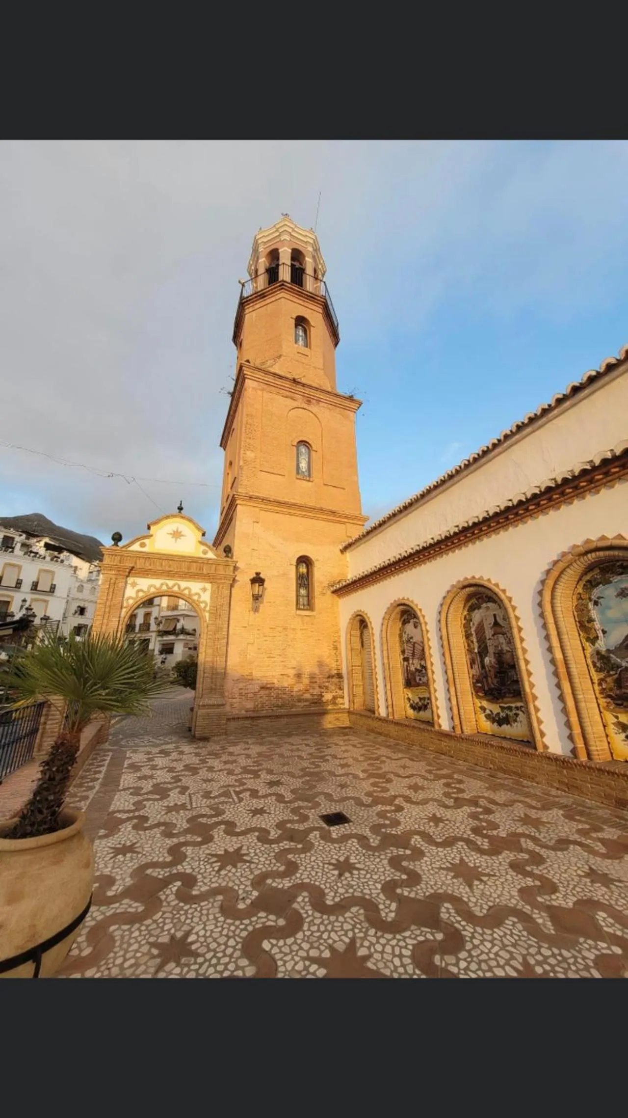 Neighbourhood in KiCo