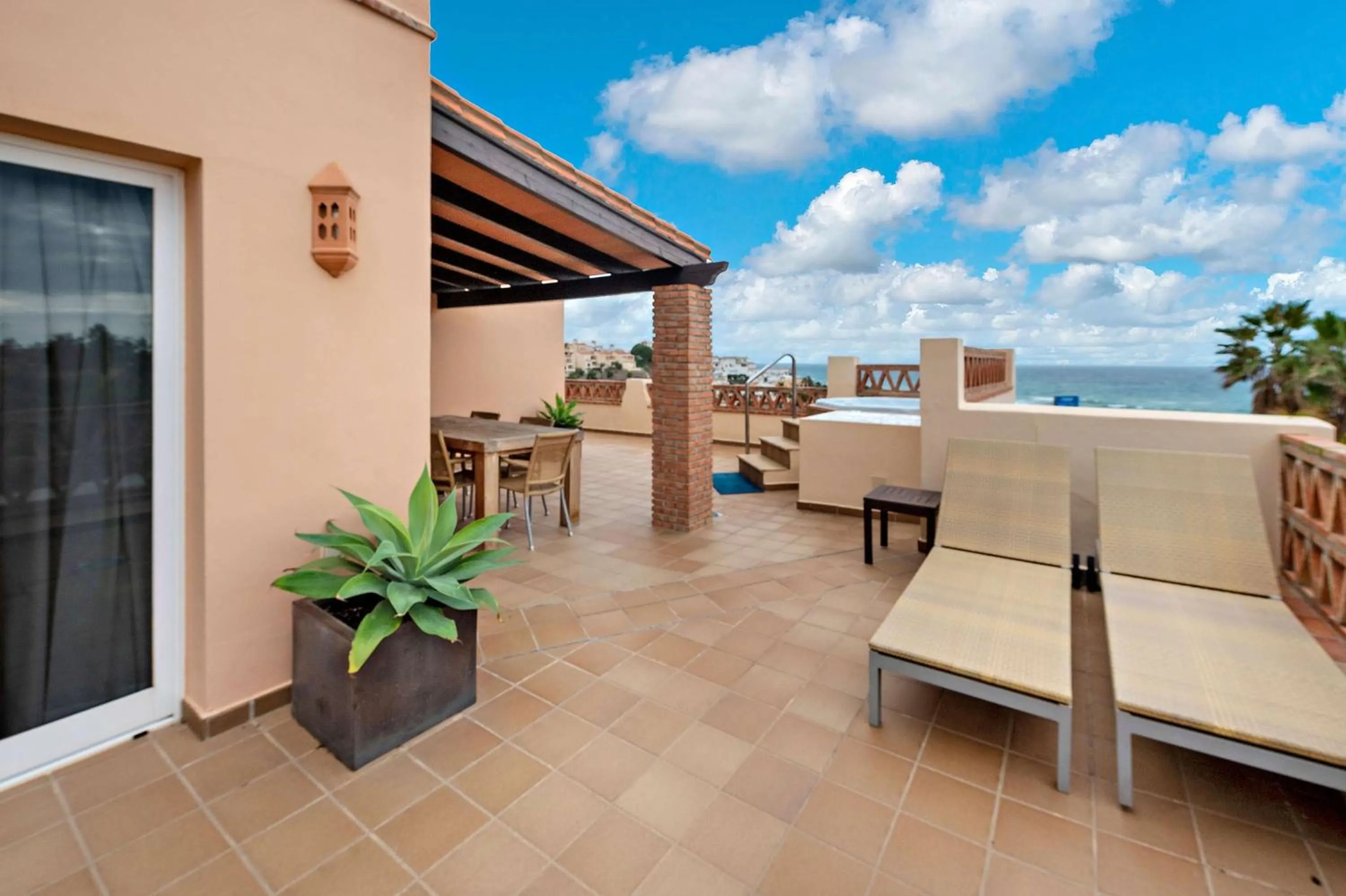 Photo of the whole room in Wyndham Grand Costa del Sol