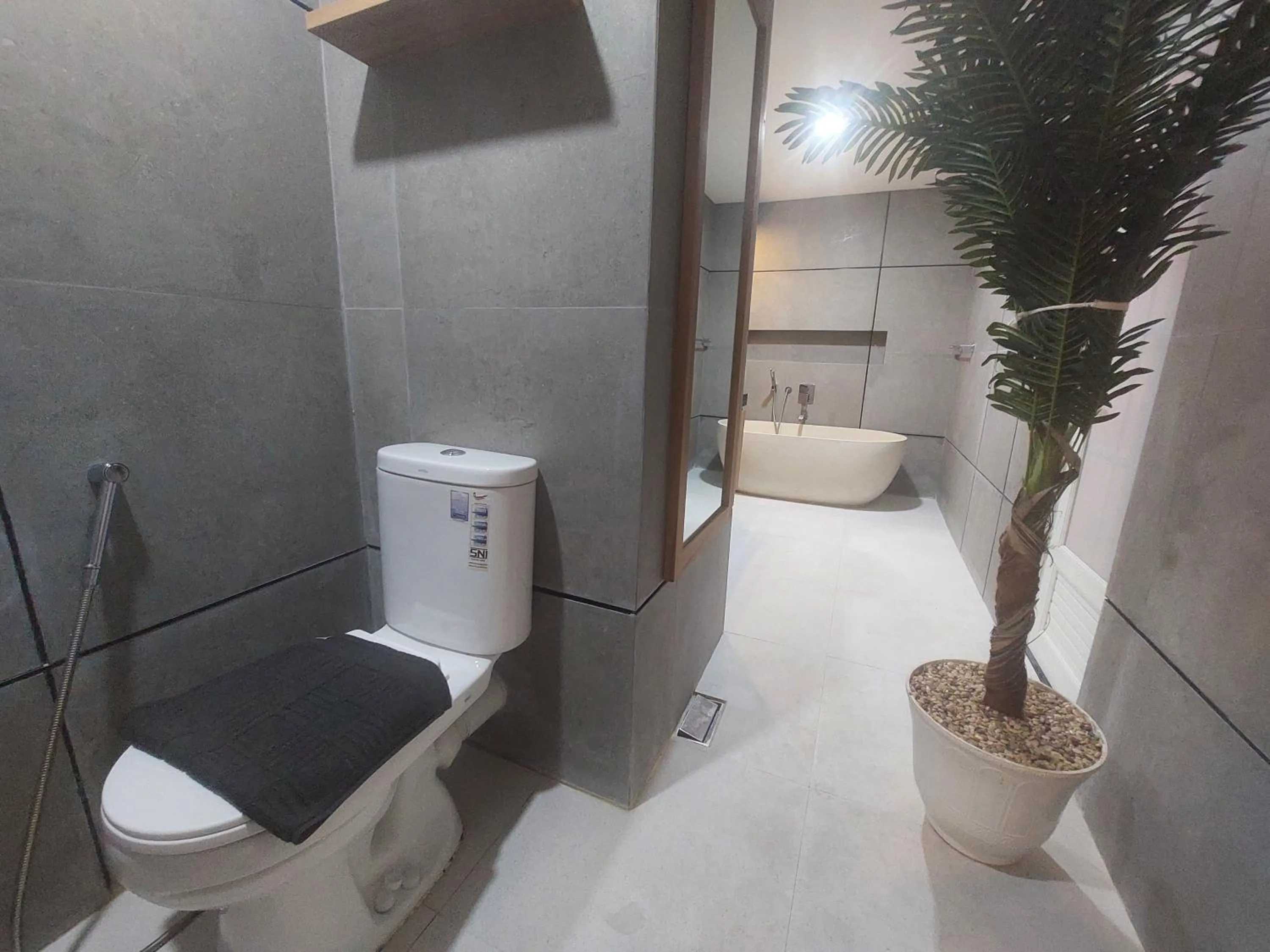 Toilet in Emerald Apartel
