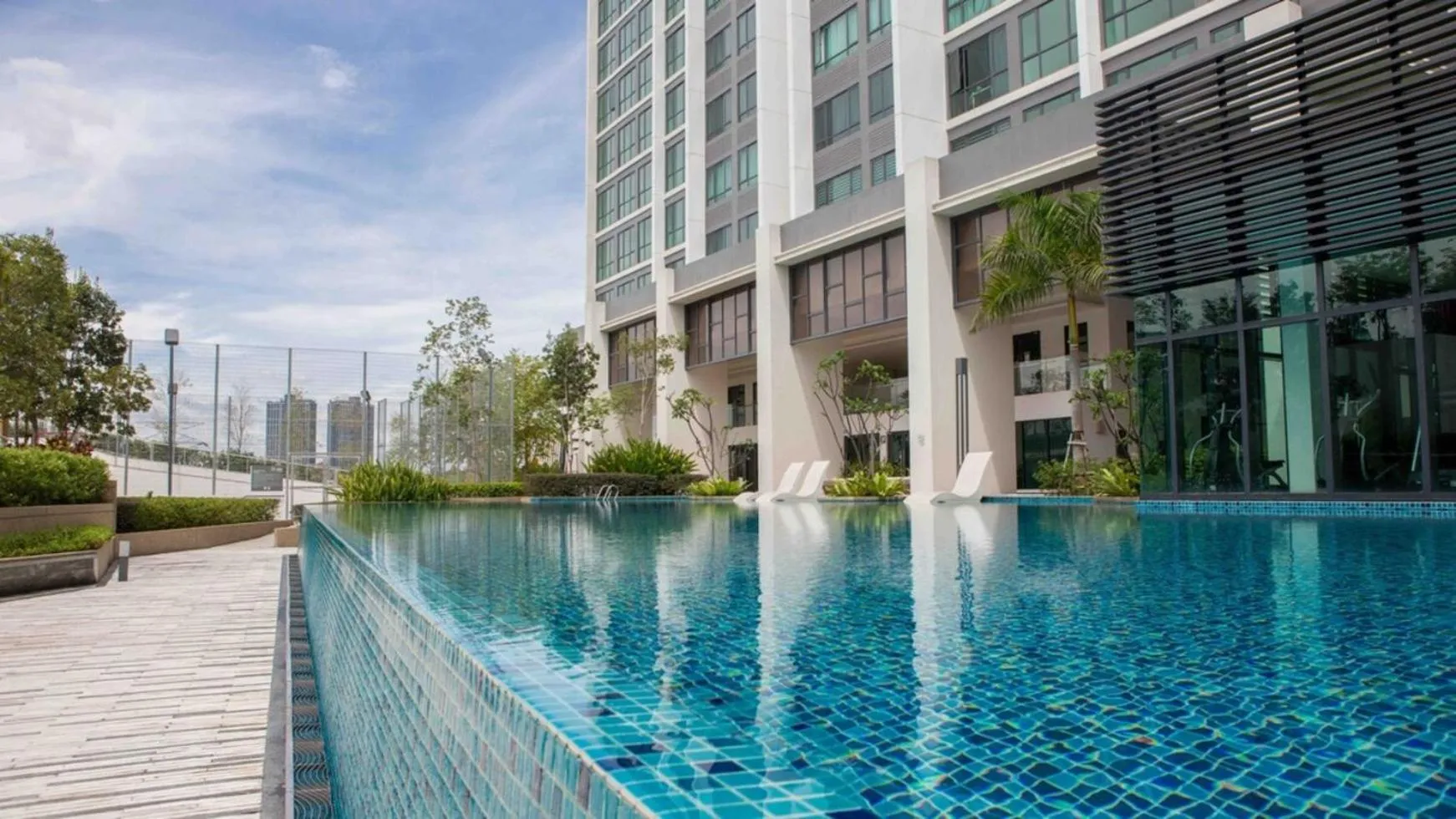 Swimming pool in Greenfield Residence Bandar Sunway