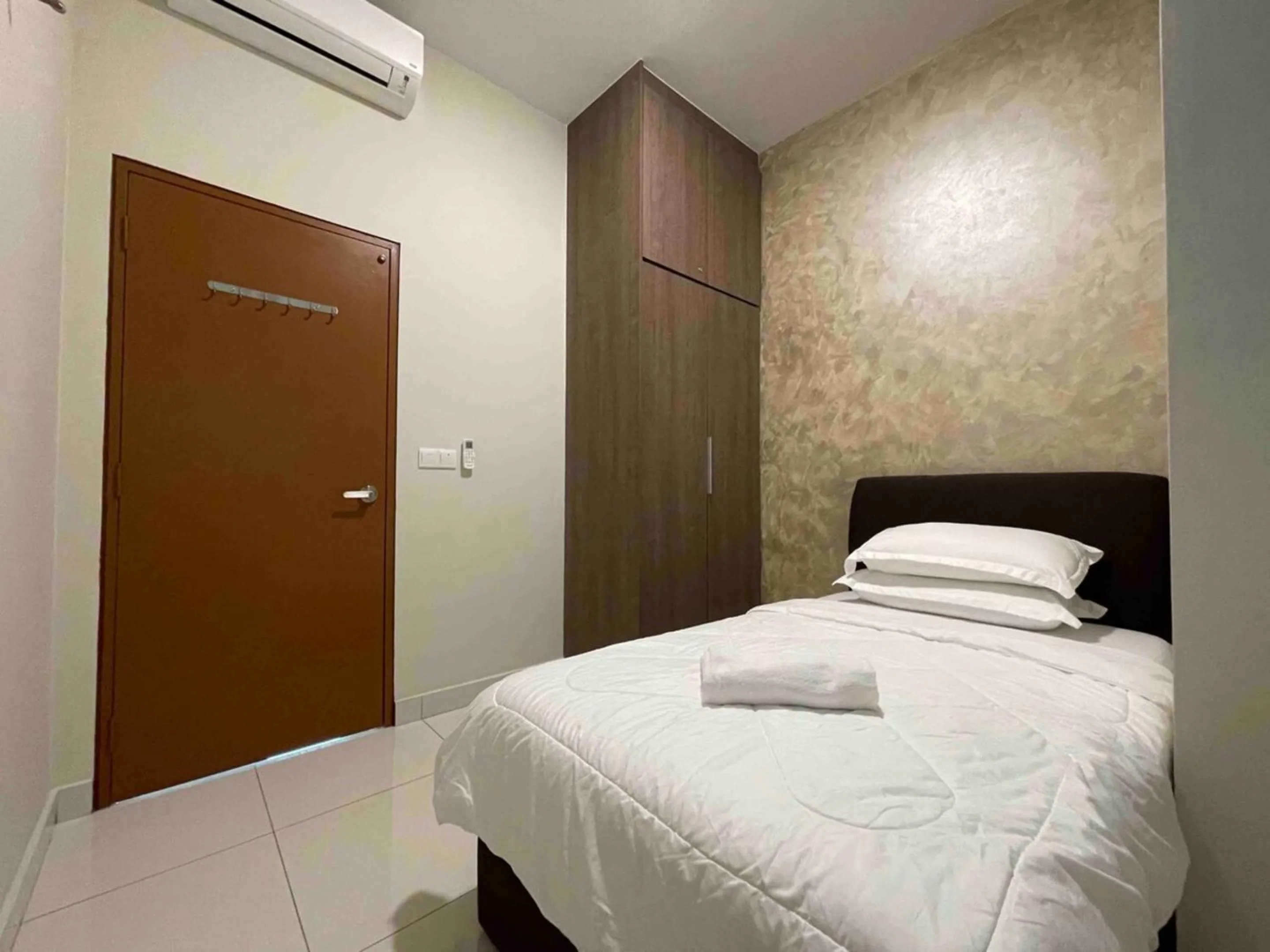 Bed in Greenfield Residence Bandar Sunway