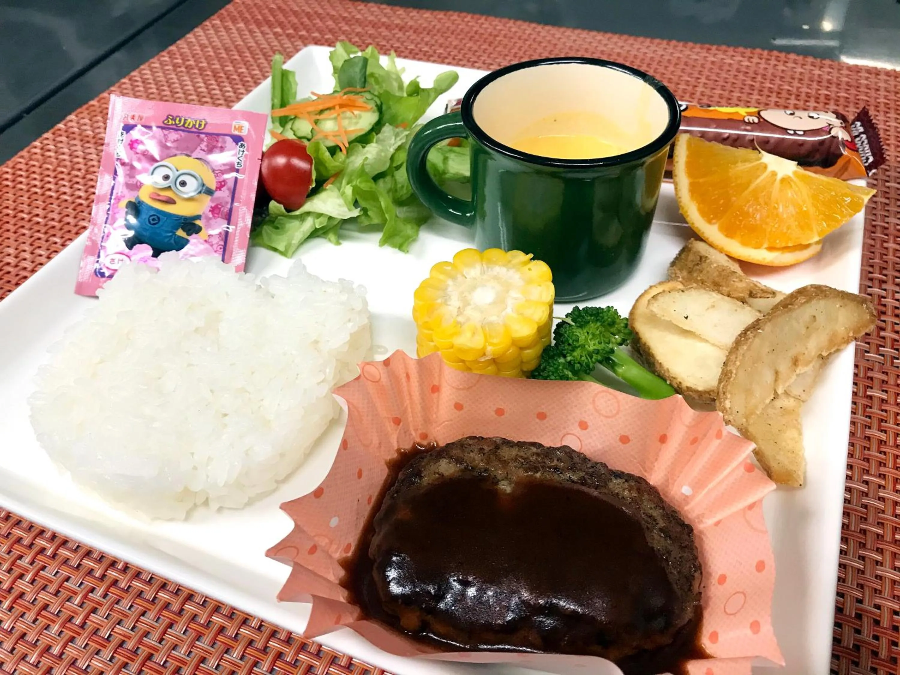 Food and drinks in Petit Hotel Kazekozou