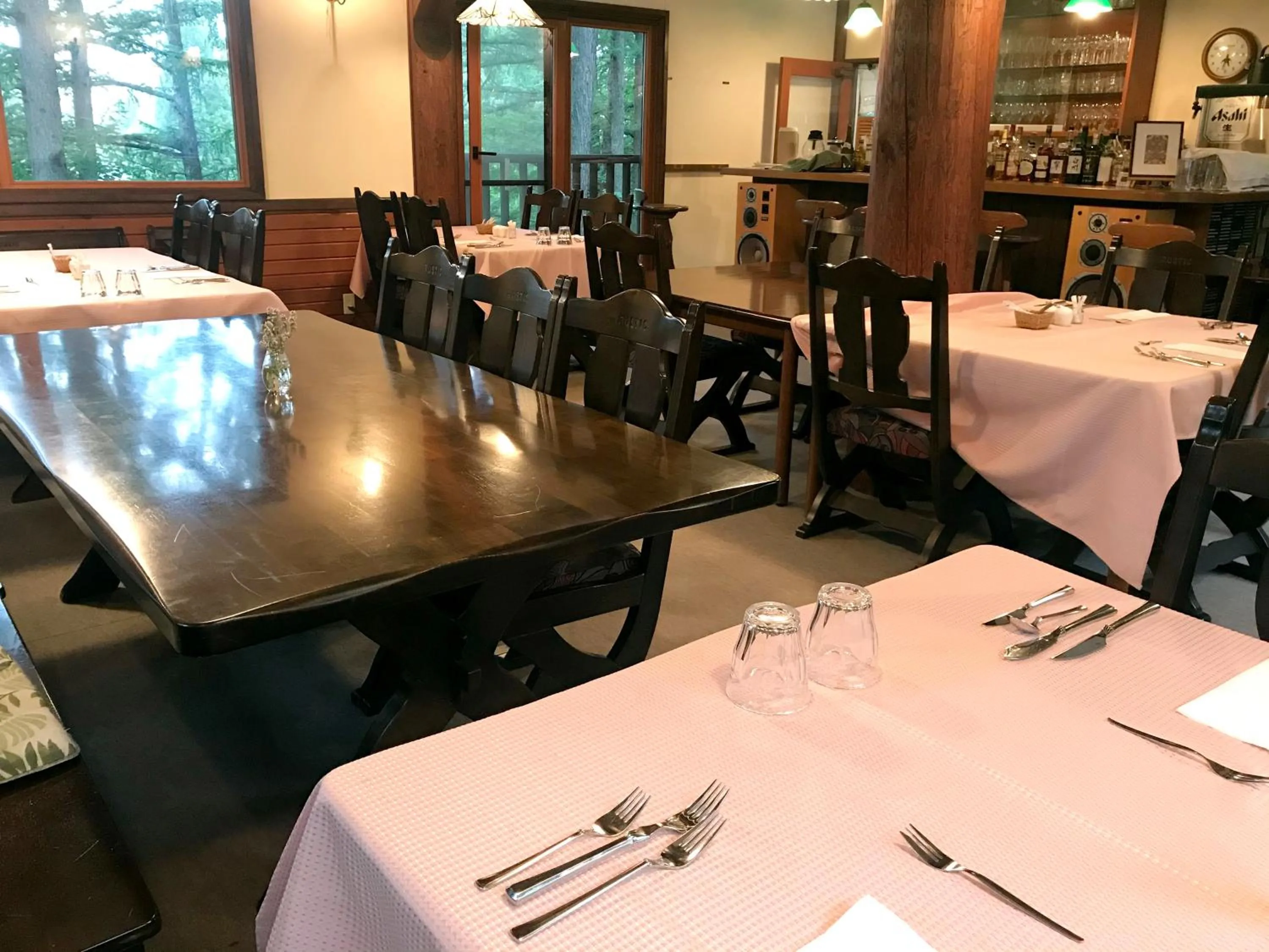 Restaurant/places to eat in Petit Hotel Kazekozou